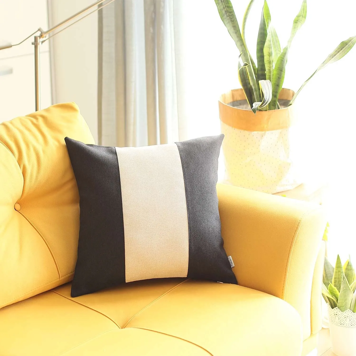 18" X 18" Grey And Black Geometric Zippered Handmade Polyester Throw Pillow Cover