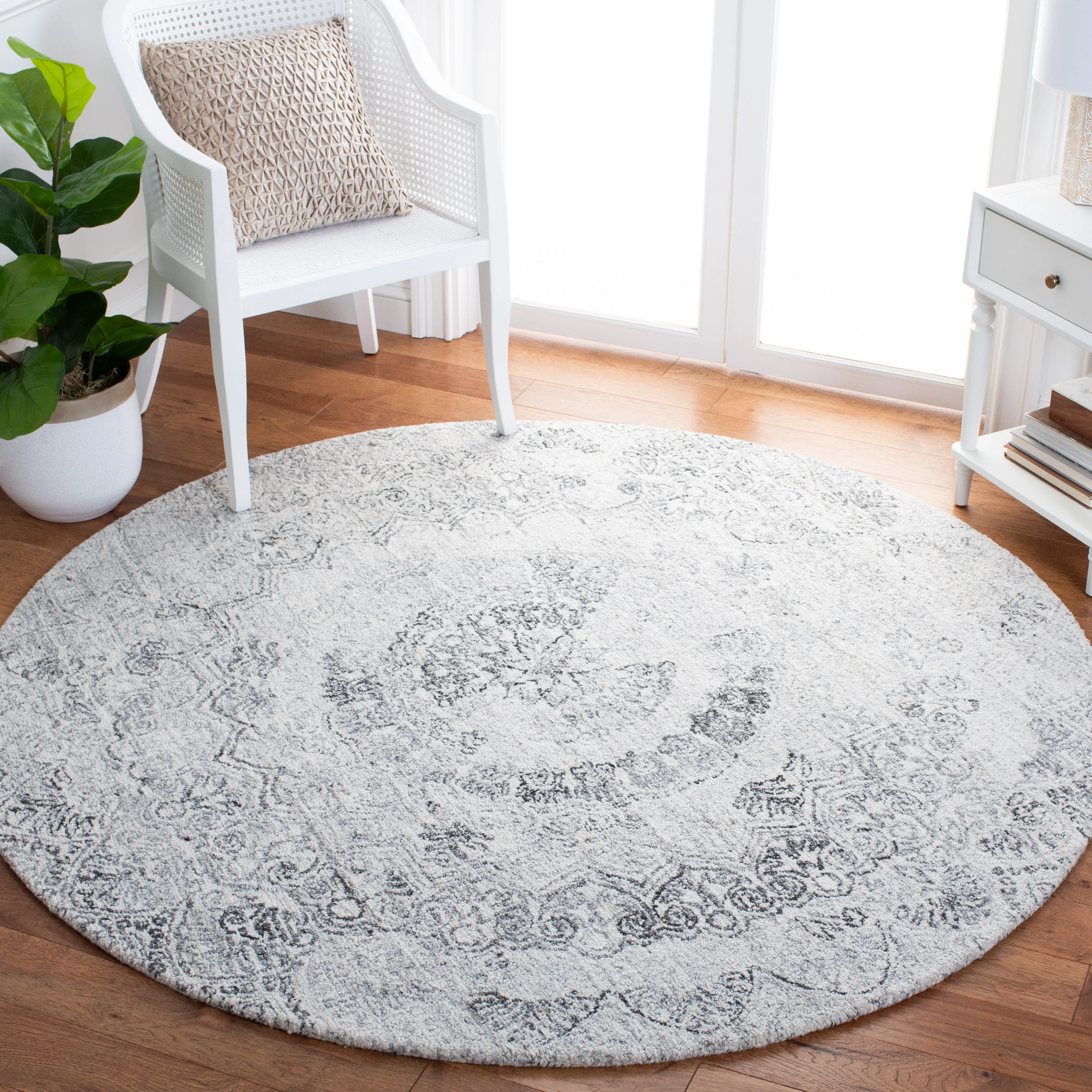 Abstract Hand Made Area Rug, Ivory / Black Traditional Style Non-Shedding
