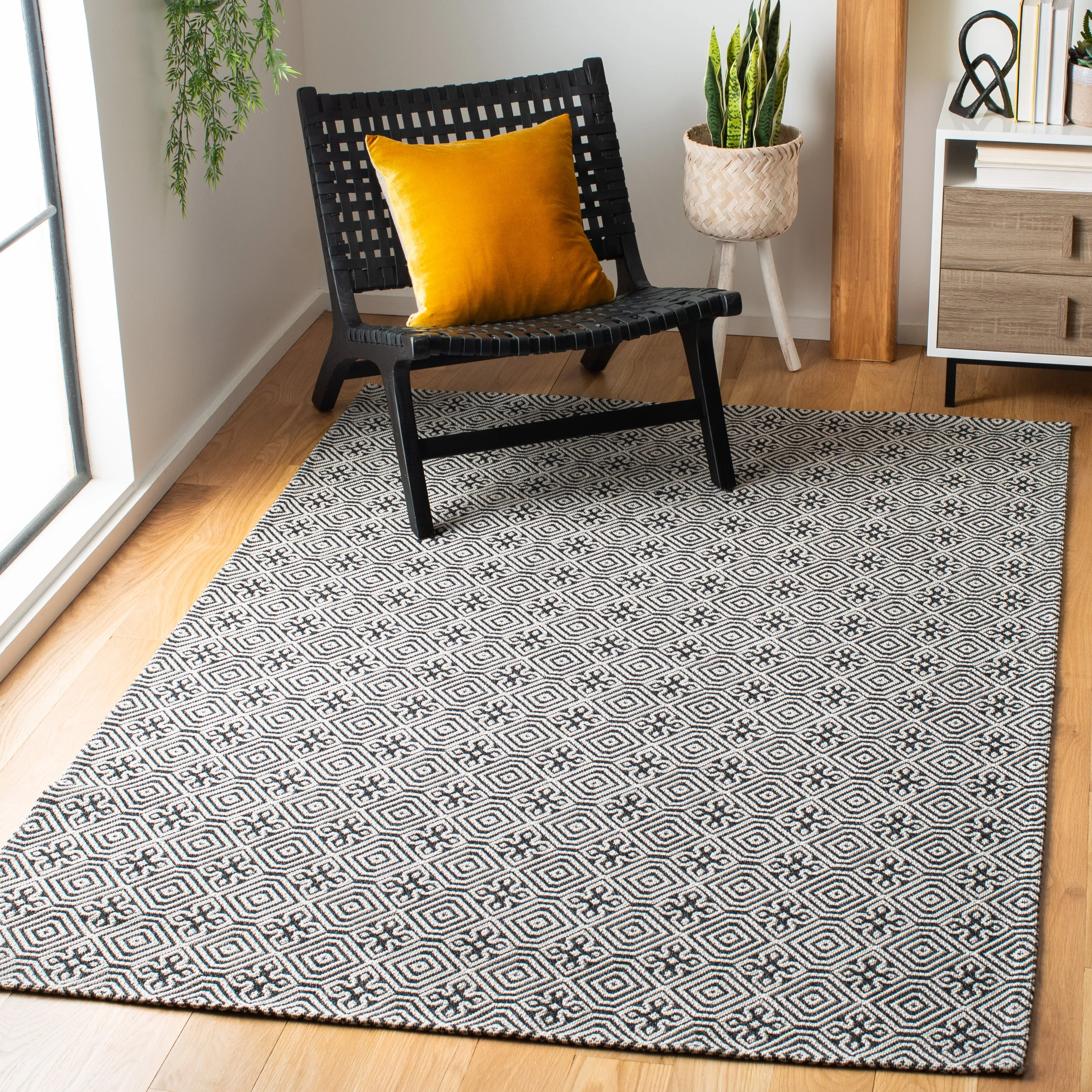 Augustine Machine Made Area Rug, Black / Light Grey Contemporary Style Easy Care Area Rugs mega sale