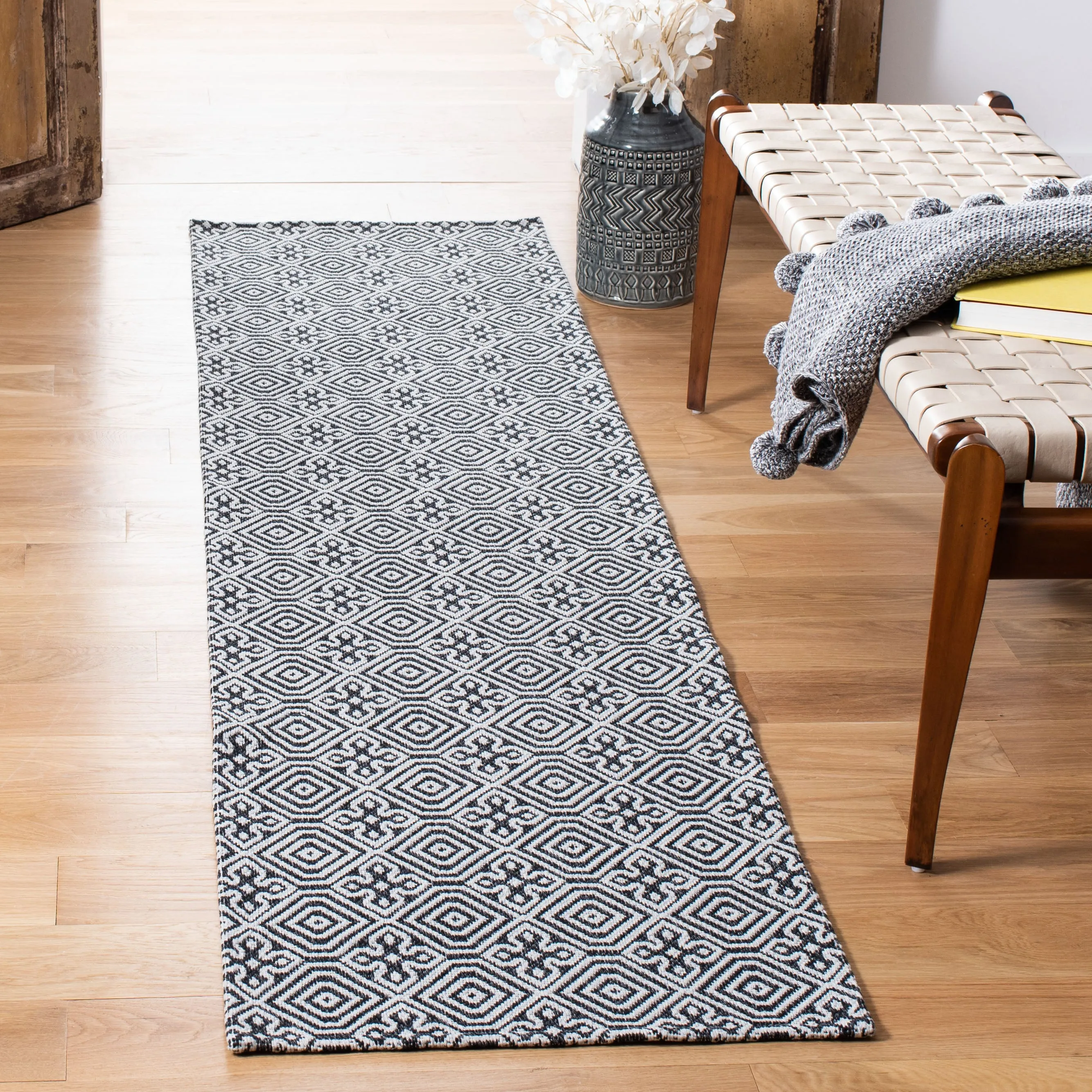 Augustine Machine Made Area Rug, Black / Light Grey Contemporary Style Easy Care
