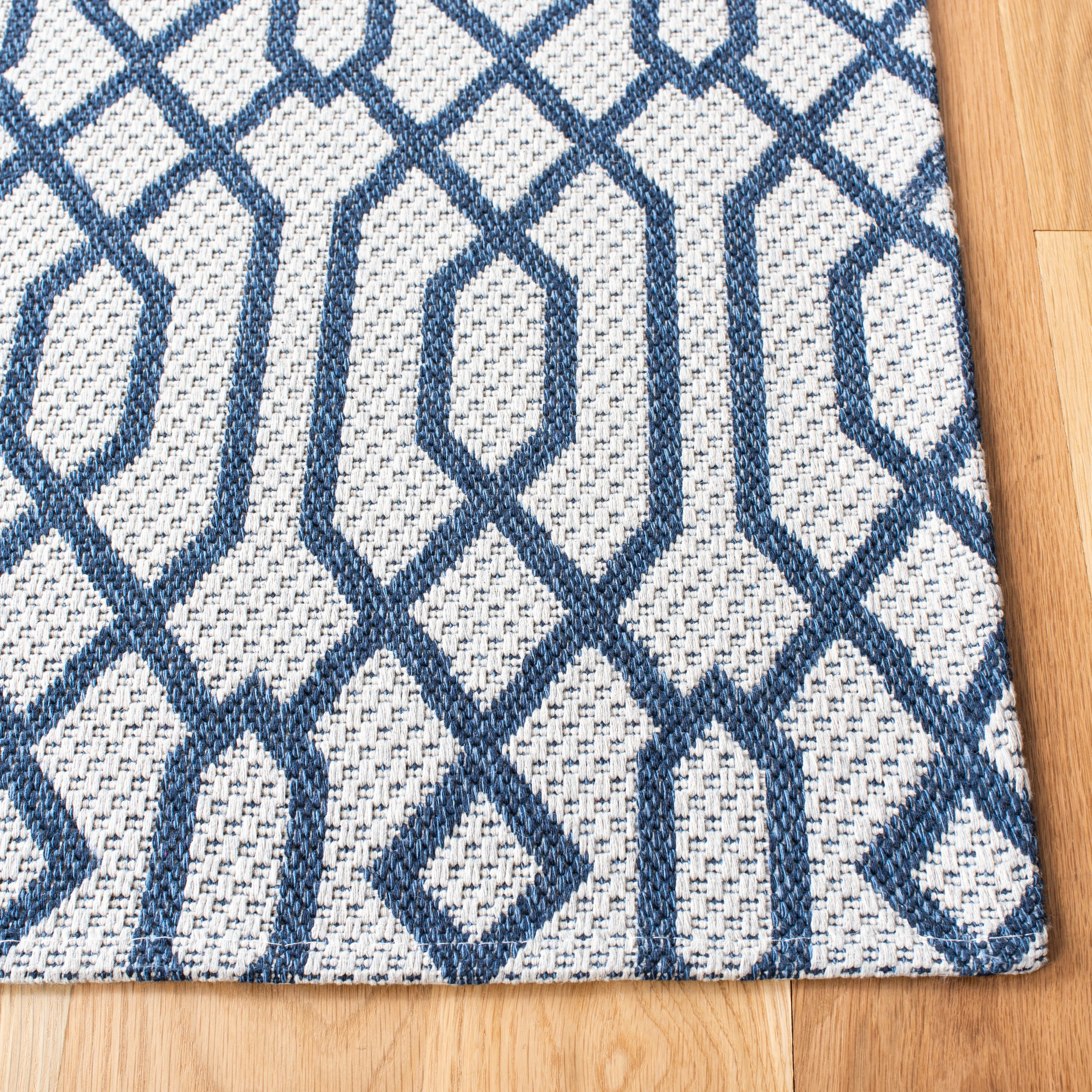 Augustine Machine Made Area Rug, Navy / Light Grey Contemporary Style Easy Care