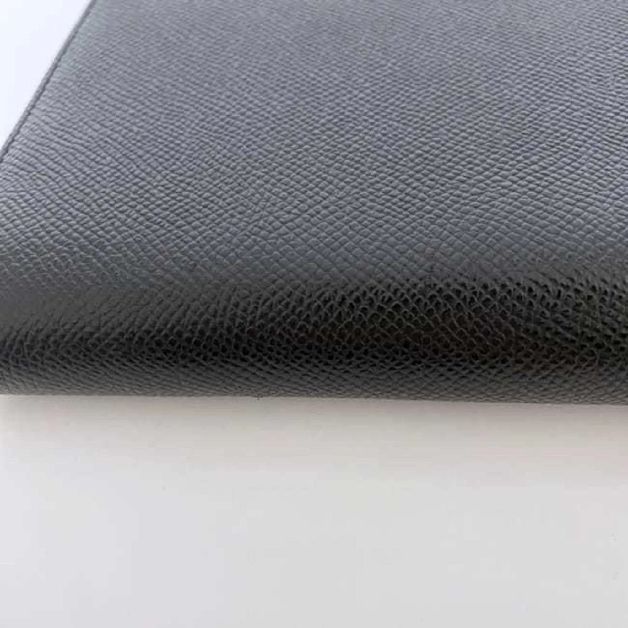 Bally Leather Long Wallet (Bi-Fold) (Pre-Owned)