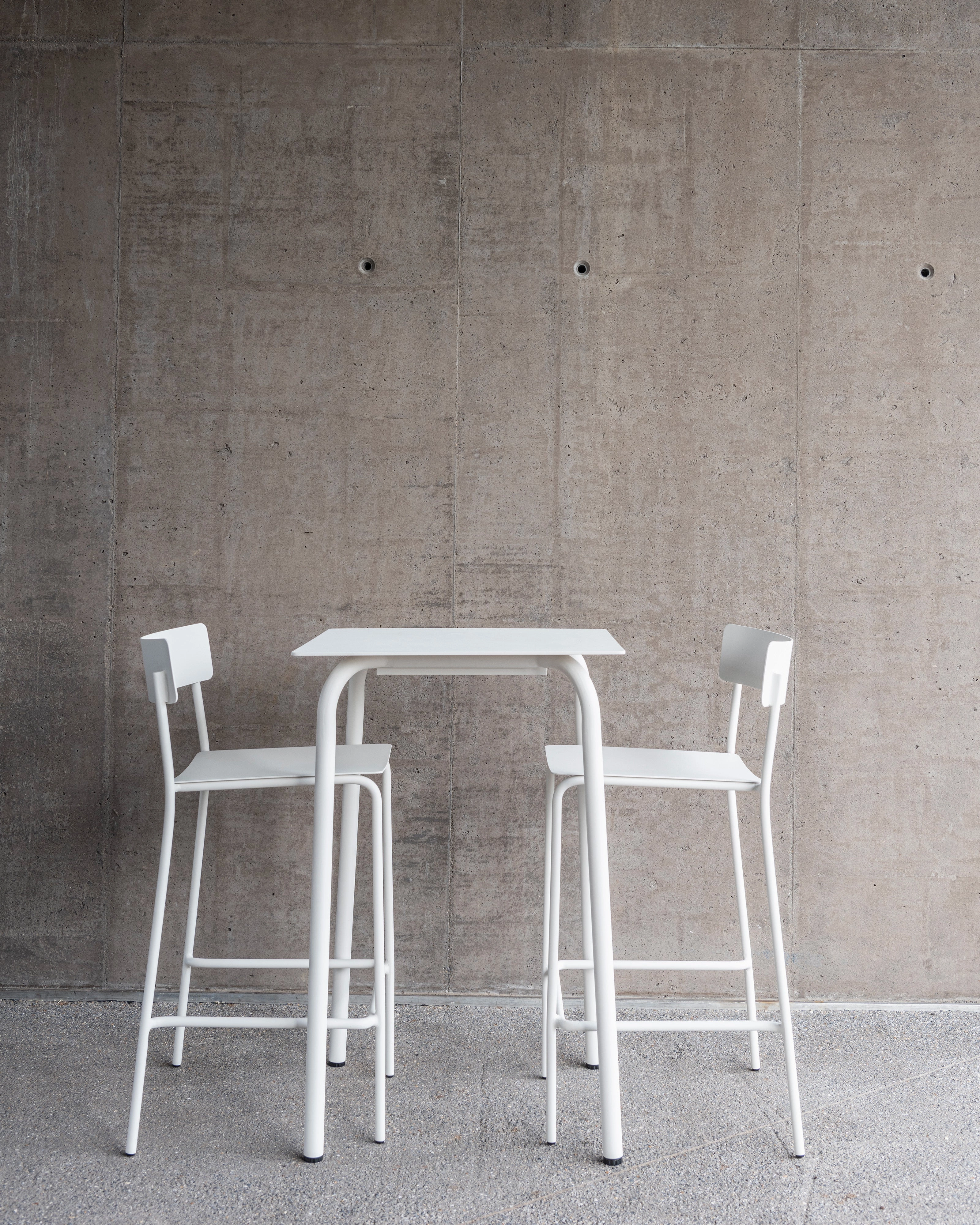 Bar table aluminium sand August