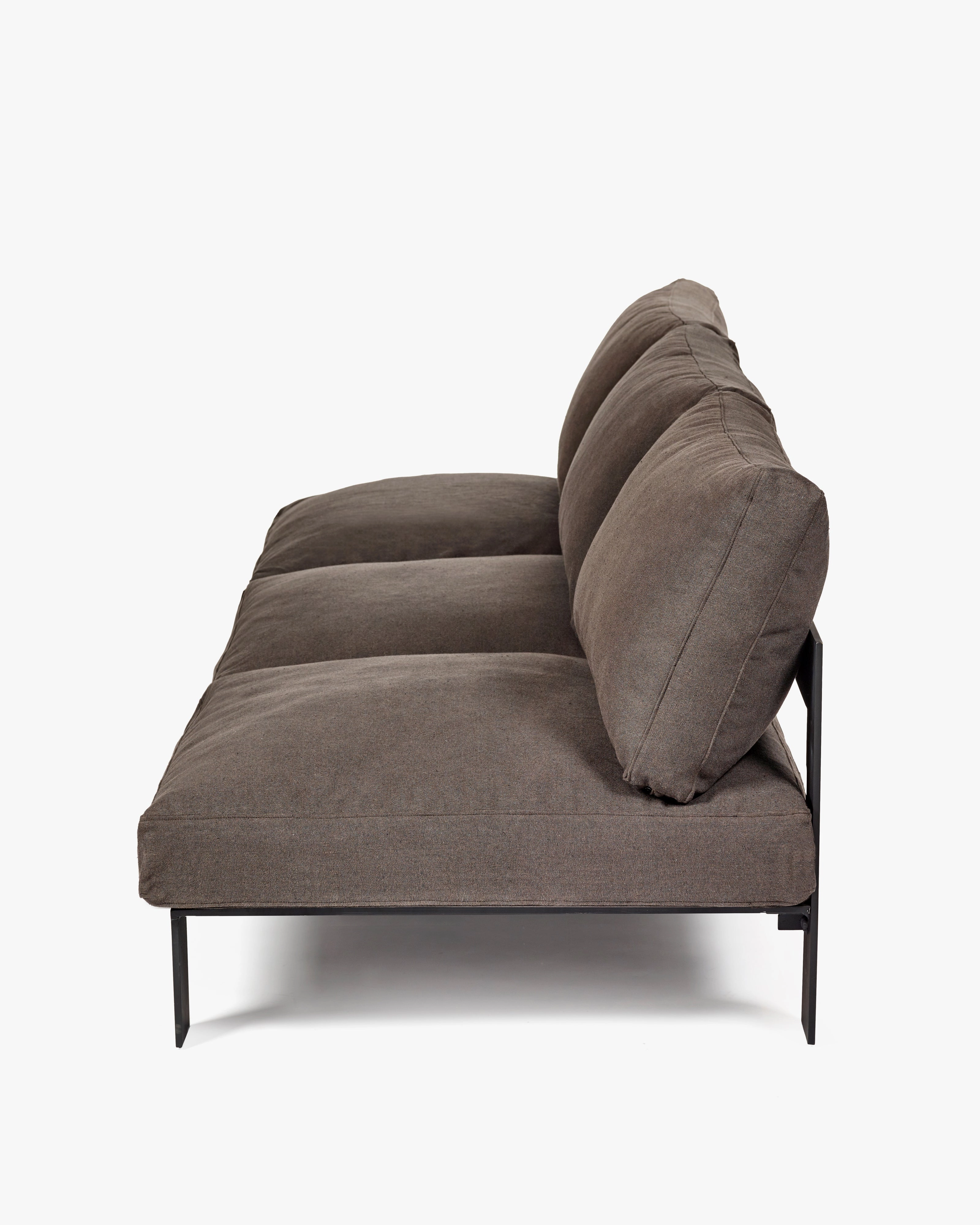 Bench three seater incl cushion outdoor umber
