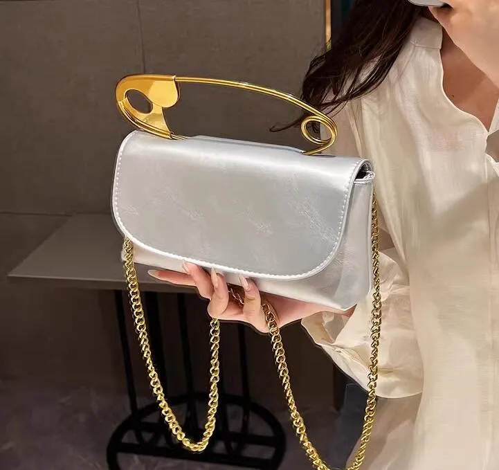 Big Pin style Handbag