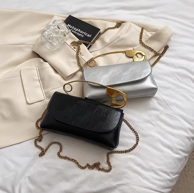 Big Pin style Handbag