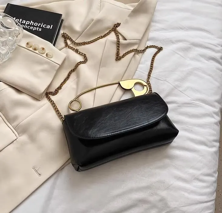 Big Pin style Handbag