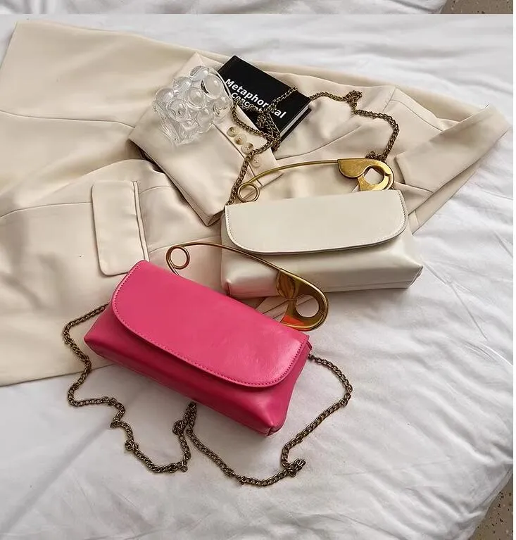 Big Pin style Handbag