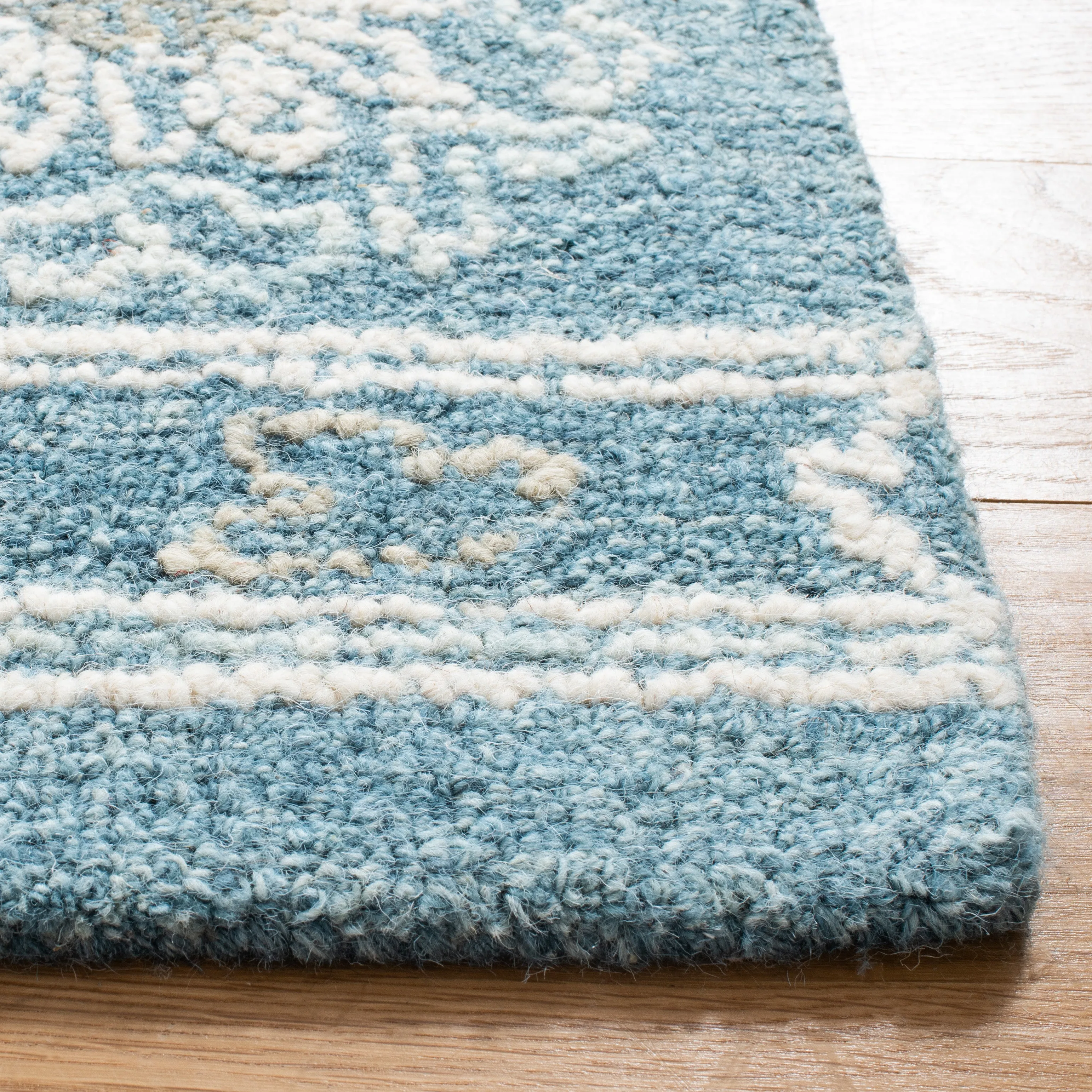 Blossom Hand Made Area Rug, Blue / Ivory Traditional Style Non-Shedding