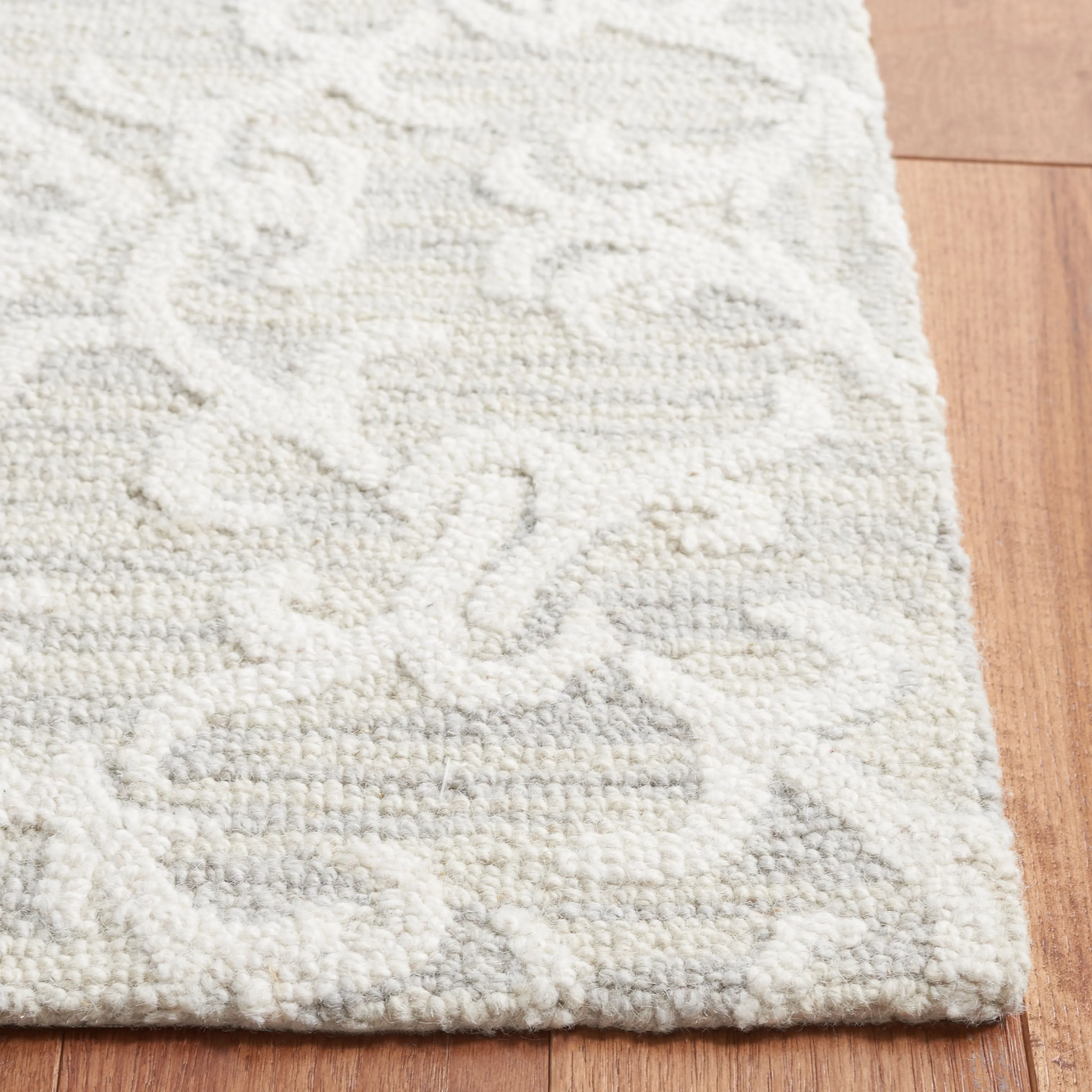 Blossom Hand Made Area Rug, Grey / Ivory Traditional Style Non-Shedding