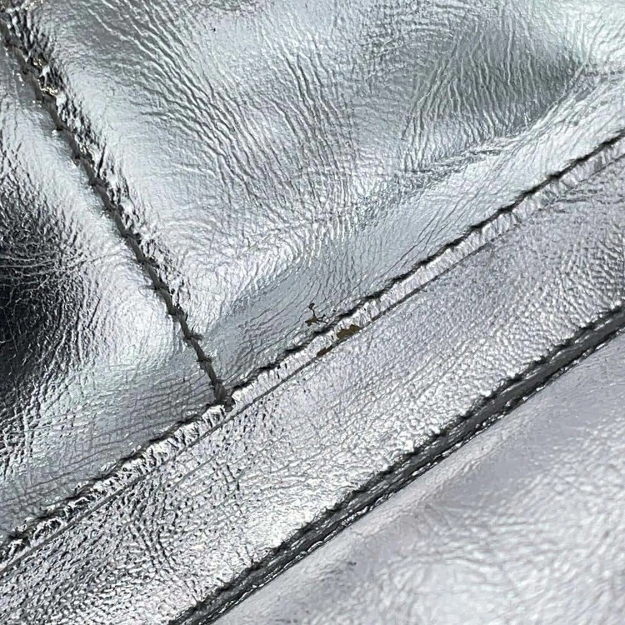 Bottega Veneta Leather Long Wallet (Bi-Fold) (Pre-Owned)