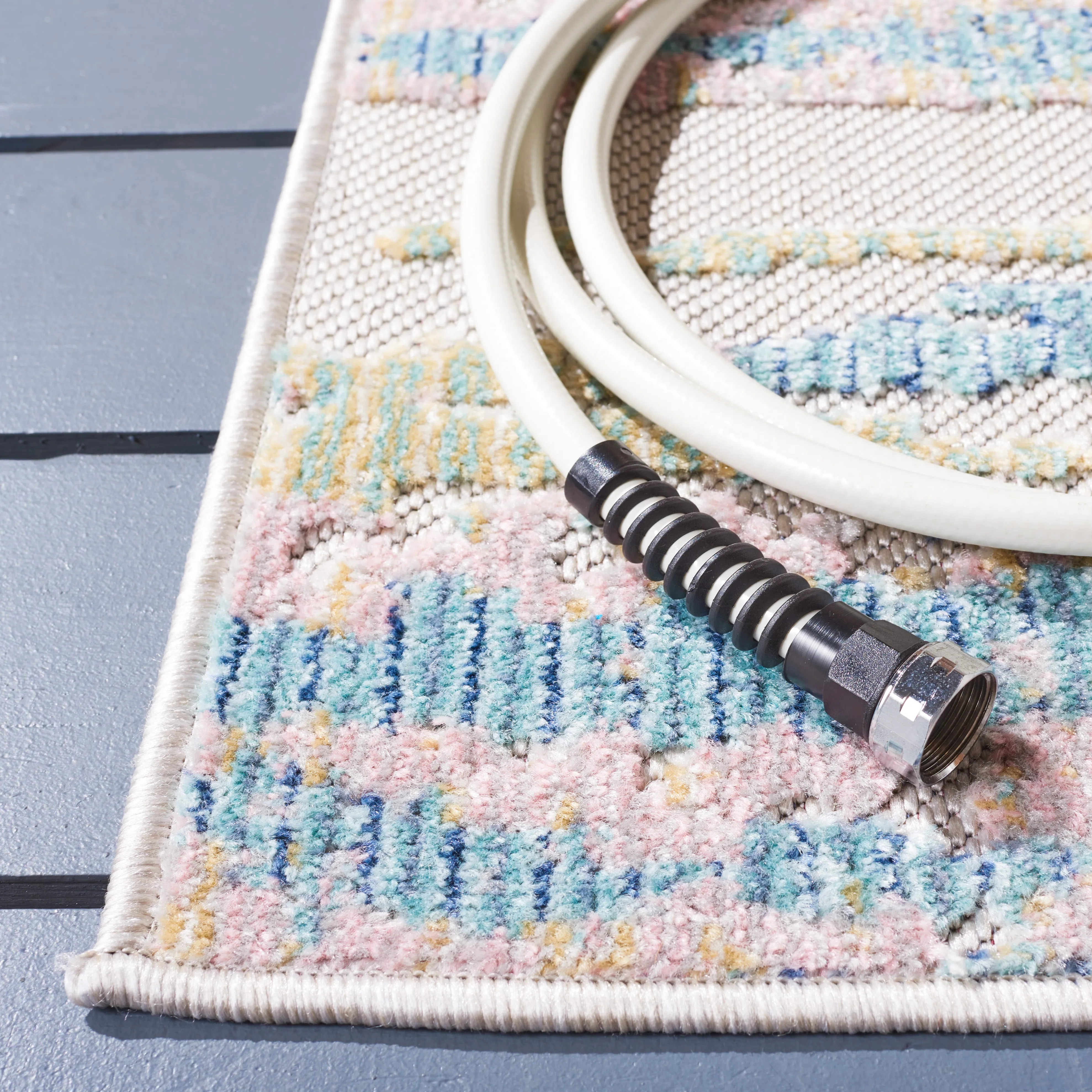 Cabana Machine Made Indoor/Outdoor Area Rug, Aqua / Pink Contemporary Style Easy Care