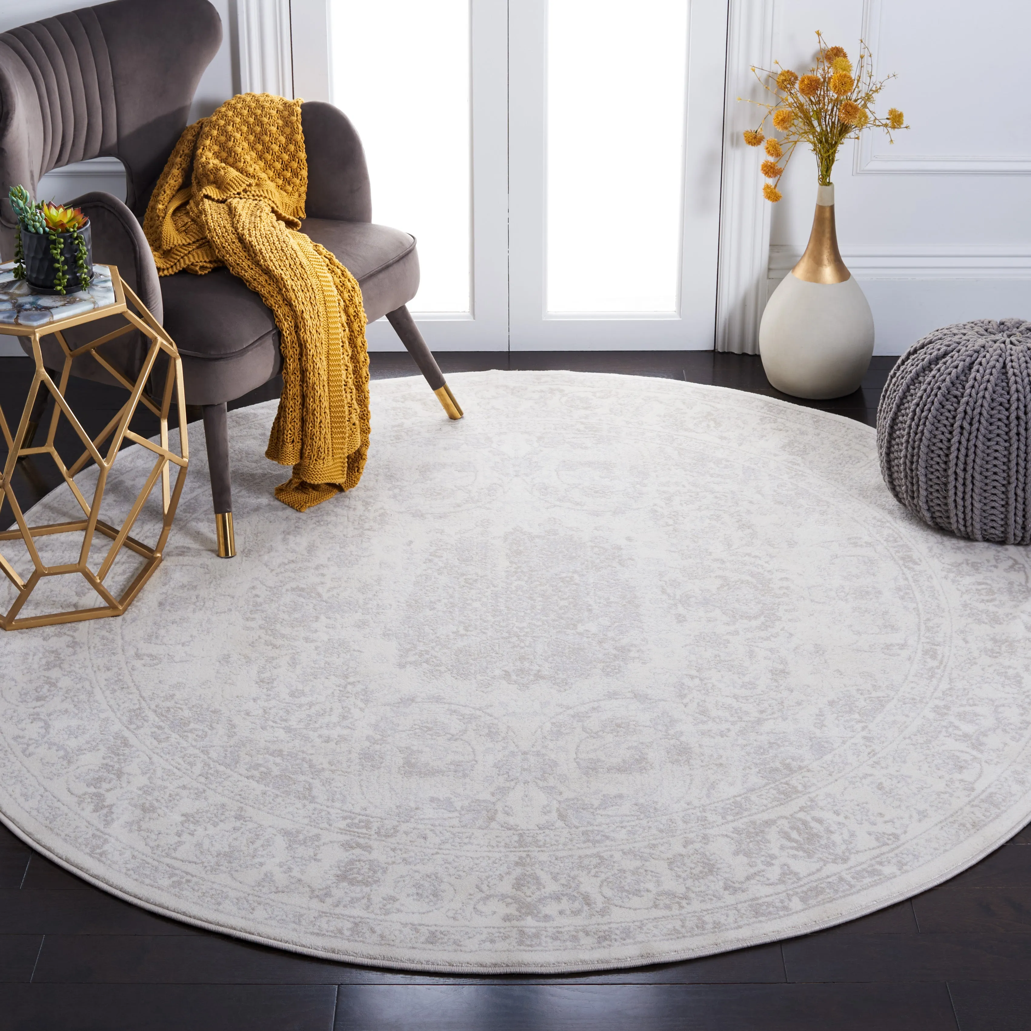 Carnegie Machine Made Area Rug, Cream / Light Grey Traditional Style Easy Care