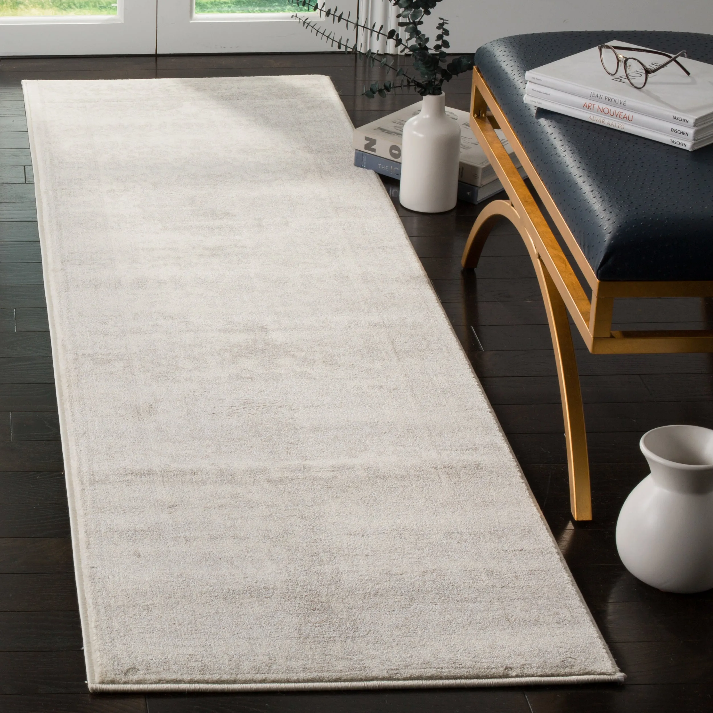 Carnegie Machine Made Area Rug, Cream / Light Grey Traditional Style Easy Care