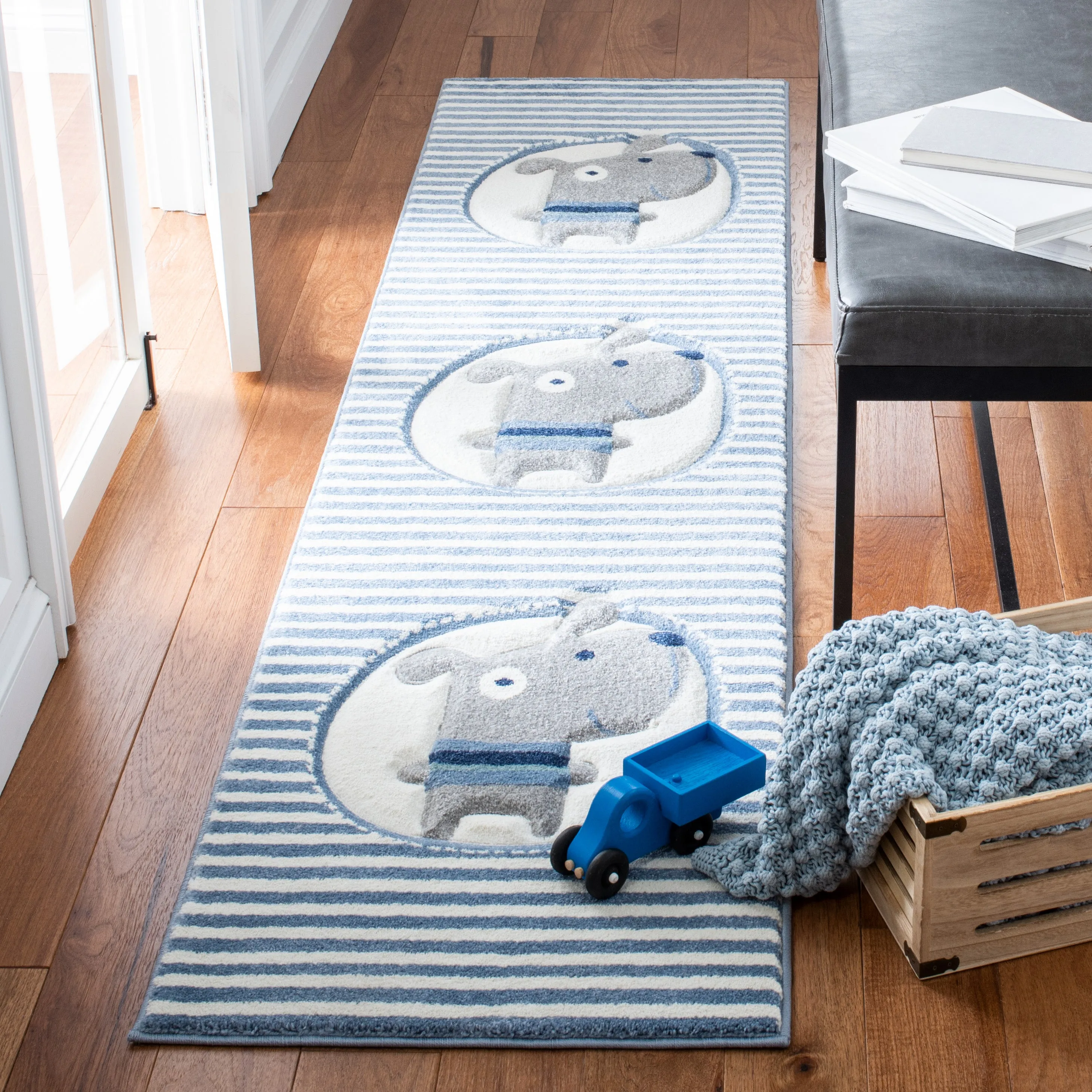 Carousel Kids Machine Made Area Rug, Ivory / Blue Kids Style Easy Care