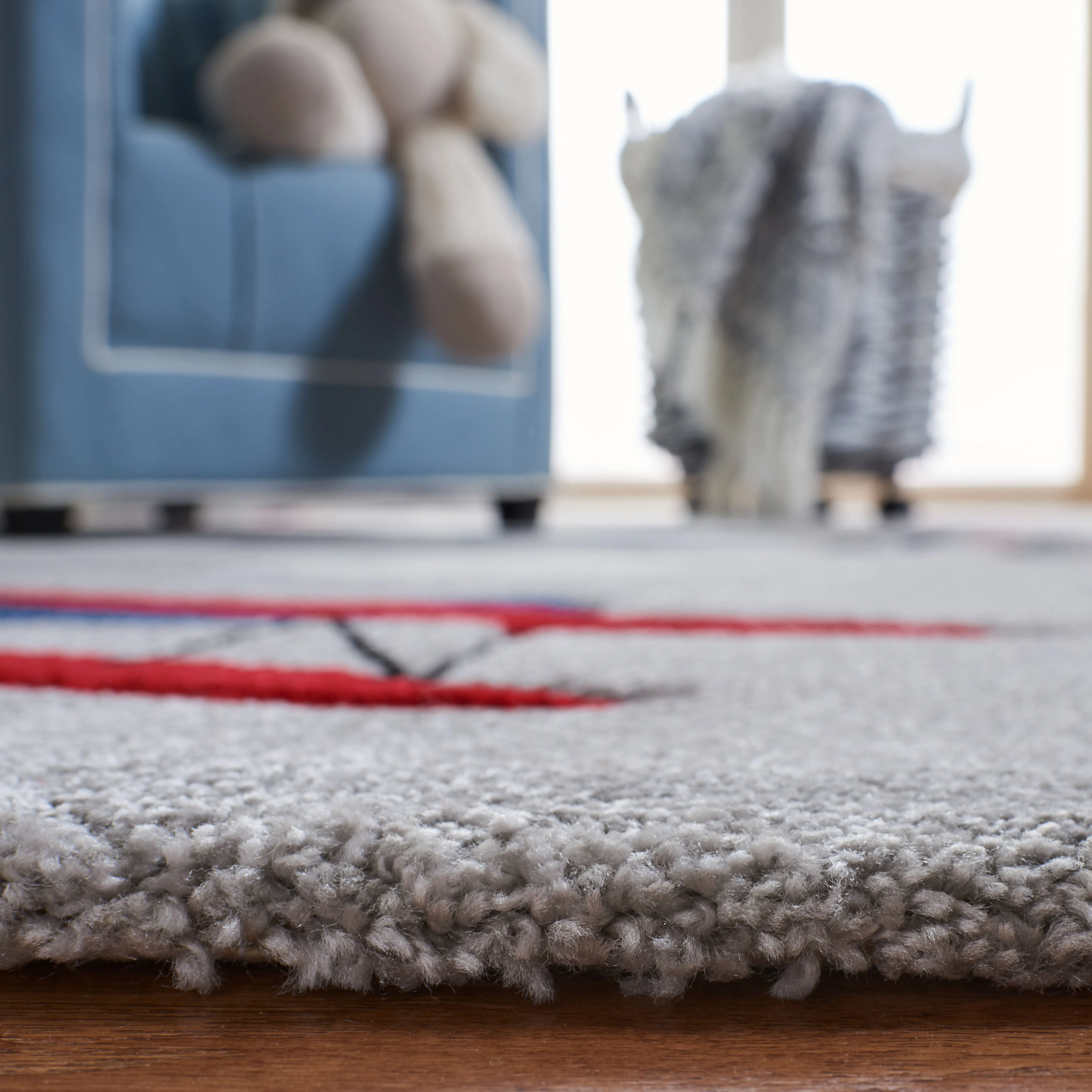 Carousel Kids Machine Made Area Rug, Light Grey / Red Kids Style Easy Care