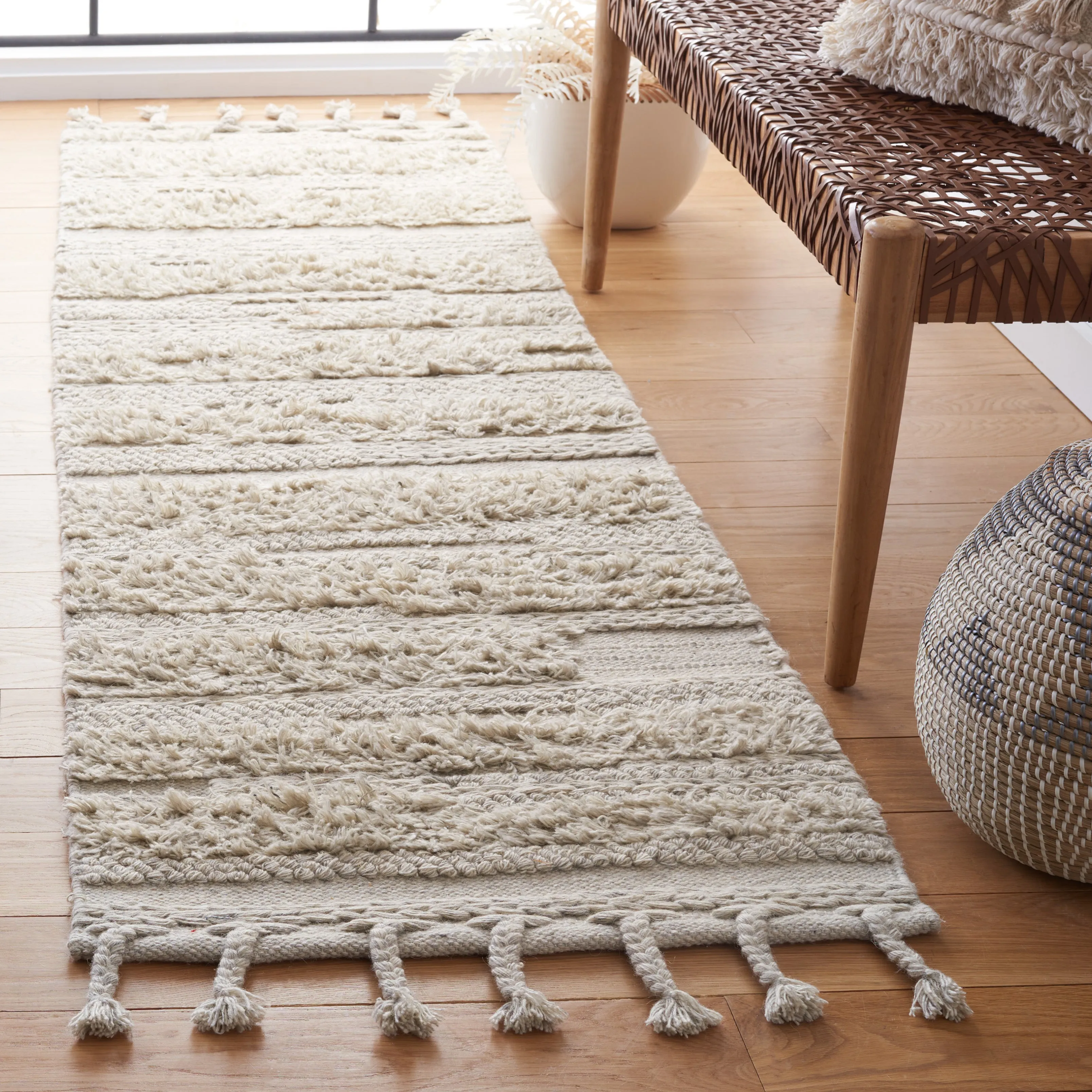 Casablanca Hand Made Area Rug, Grey Shag / Flokati Style Non-Shedding