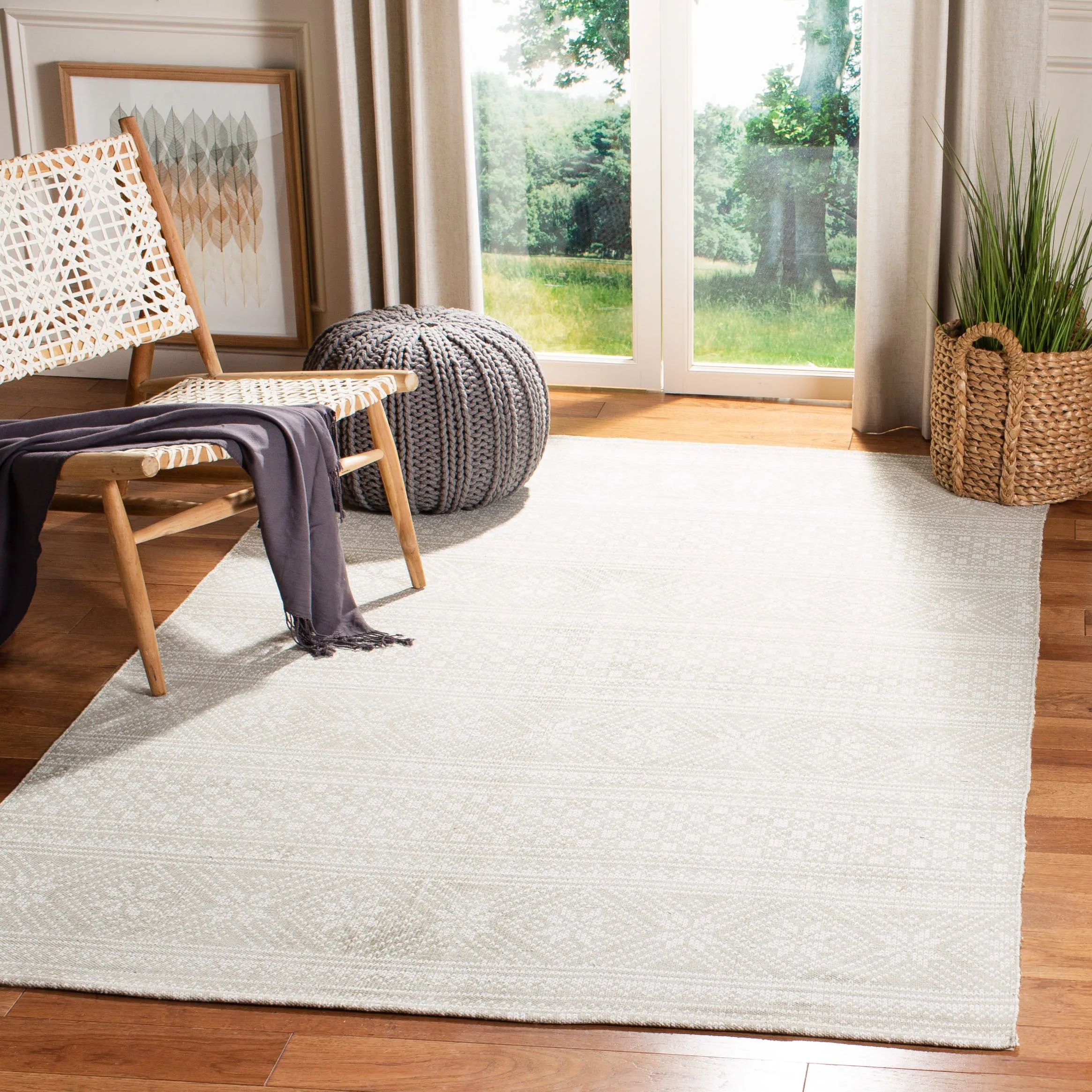 Cedar Brook Hand Made Area Rug, Silver / Ivory Bohemian Style Non-Shedding Area Rugs weekend promo