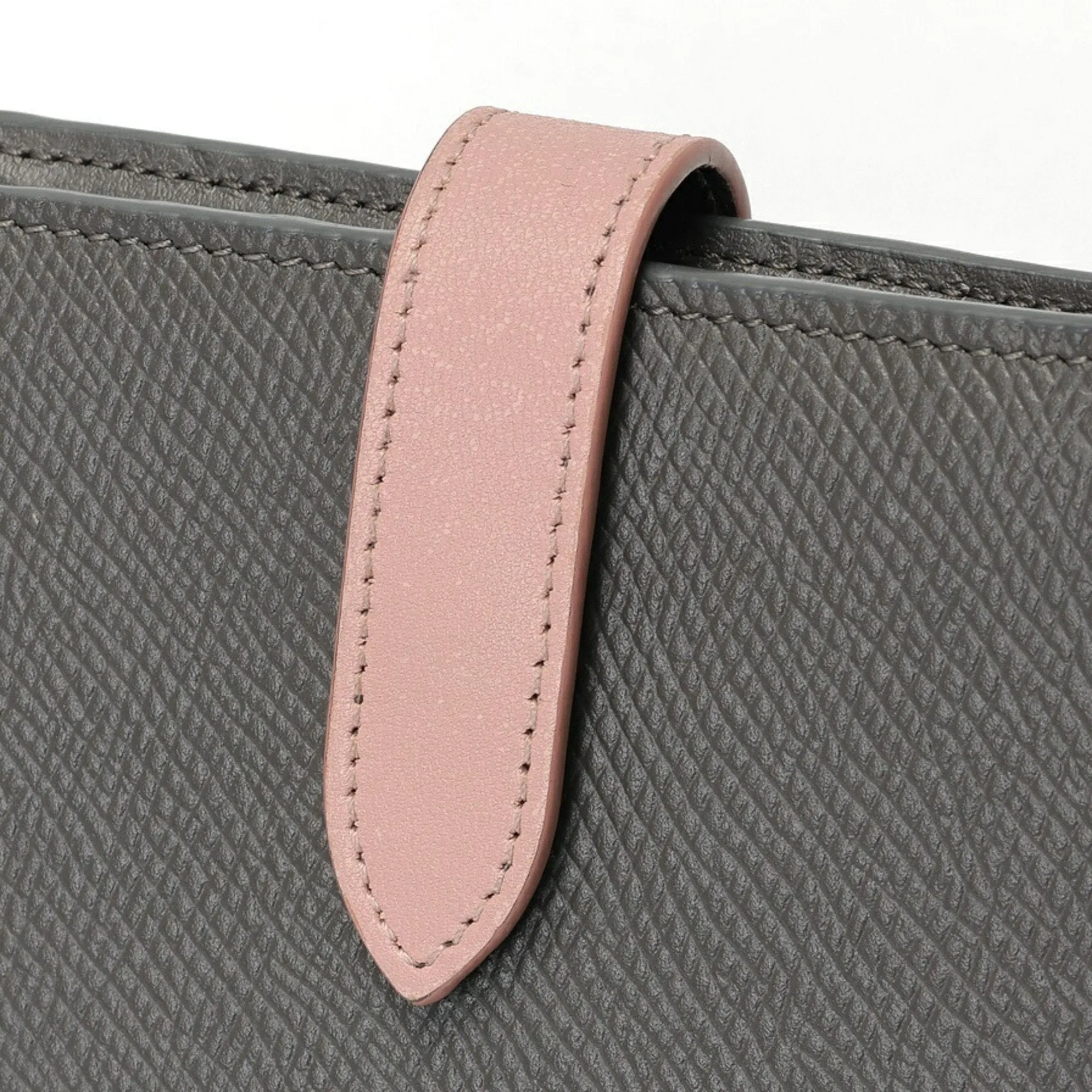 Celine pink Leather Wallet (Bi-Fold) (Pre-Owned)