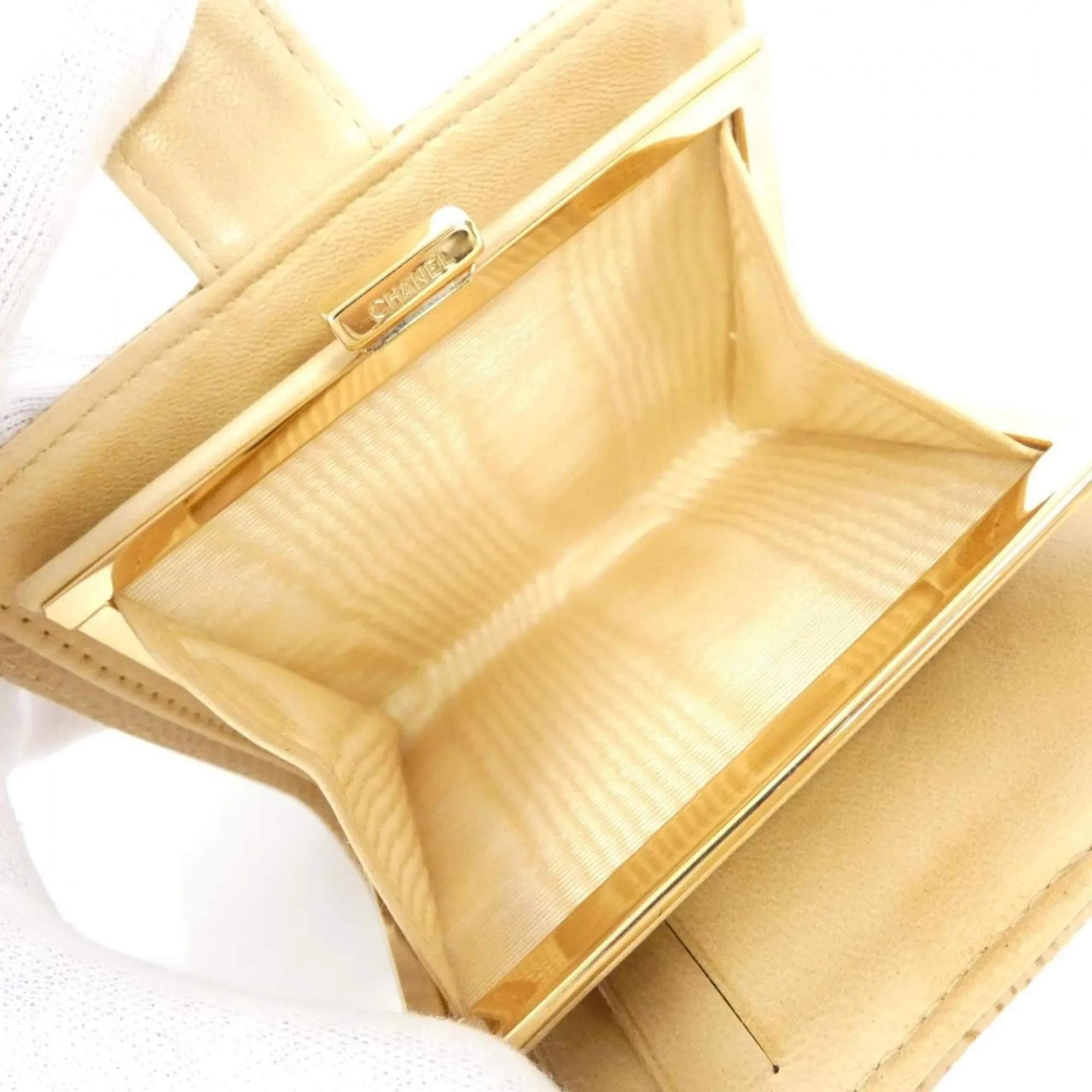 Chanel Caviar Leather Wallet (Bi-Fold) (Pre-Owned)
