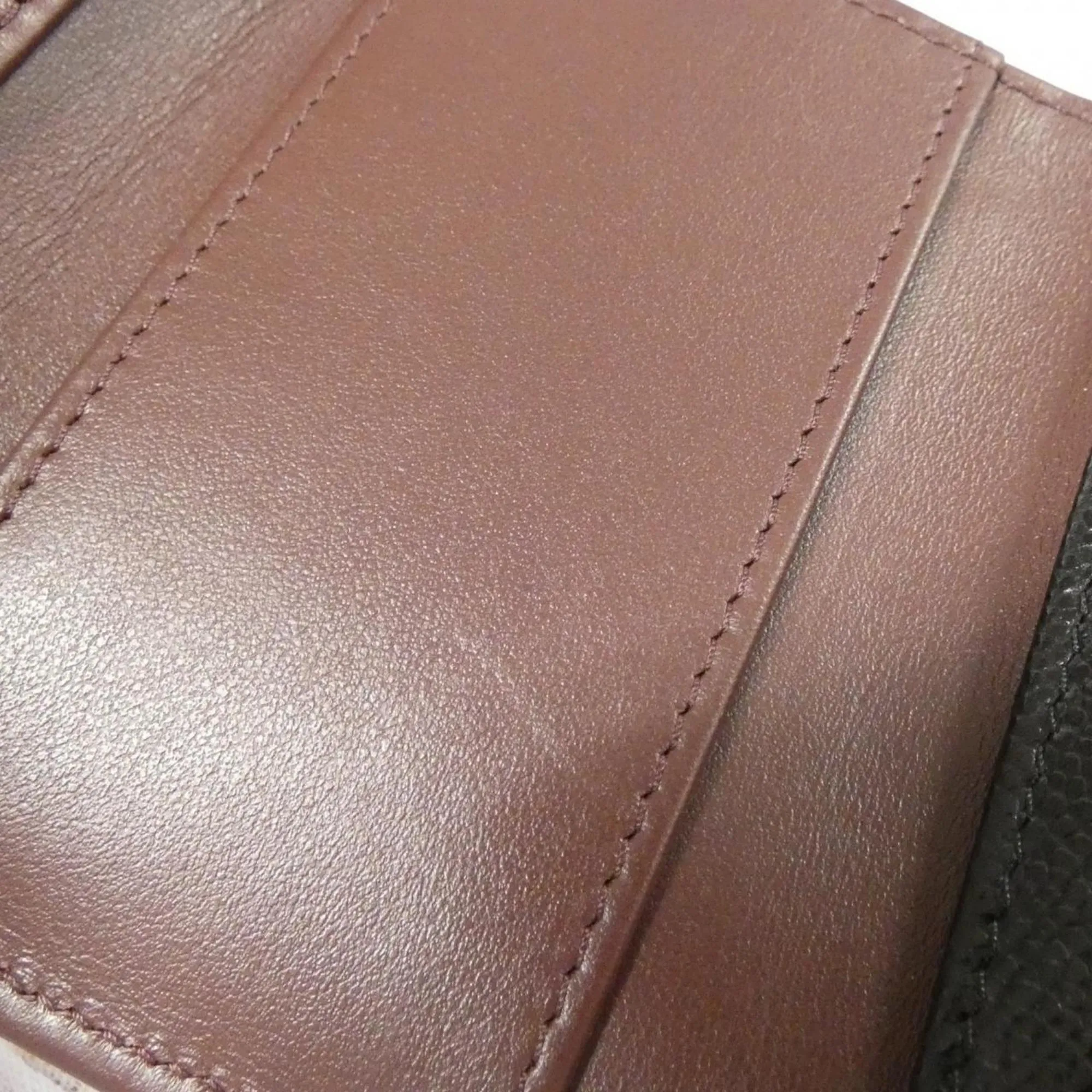 Chanel  gold Caviar Leather Wallet (Tri-Fold) (Pre-Owned)