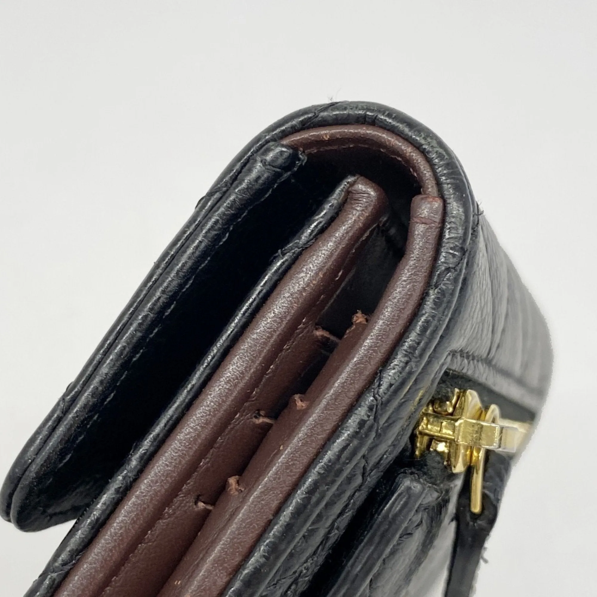 Chanel Grained Calfskin Wallet (Tri-Fold) (Pre-Owned)