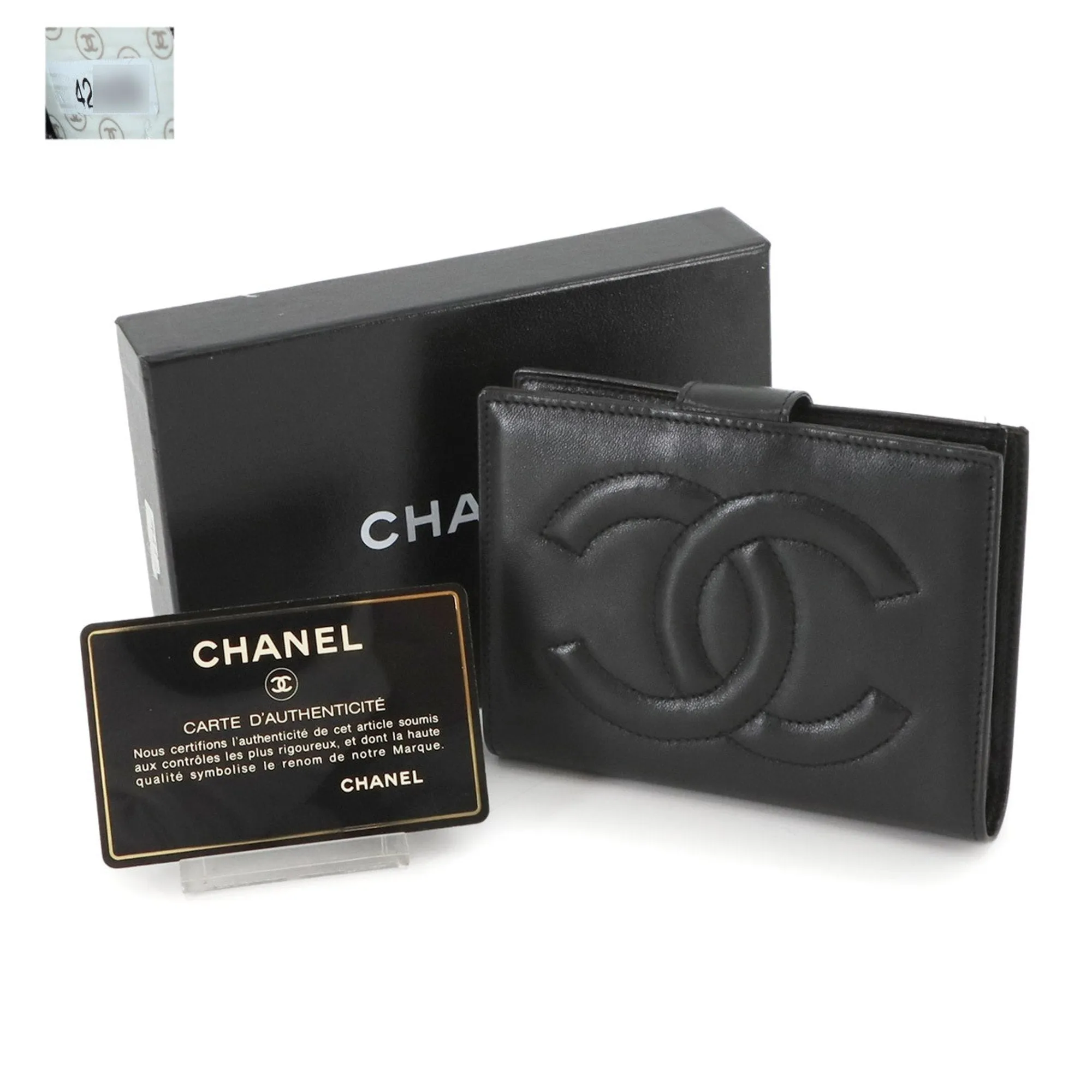 Chanel Leather Wallet (Bi-Fold) (Pre-Owned)