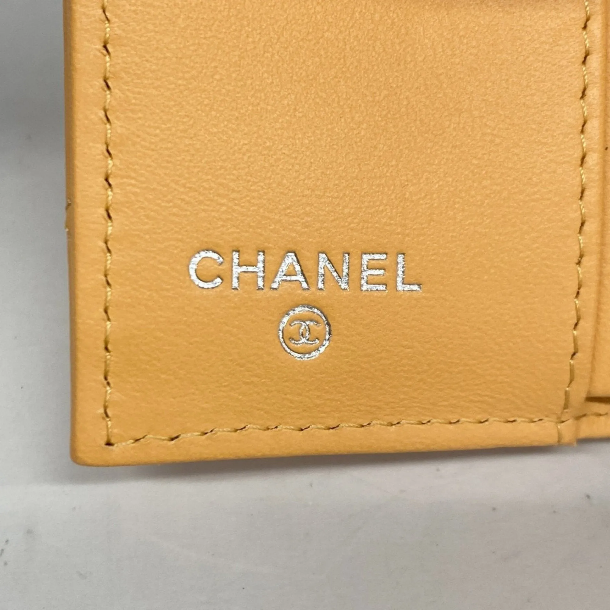 Chanel Leather Wallet (Tri-Fold) (Pre-Owned)