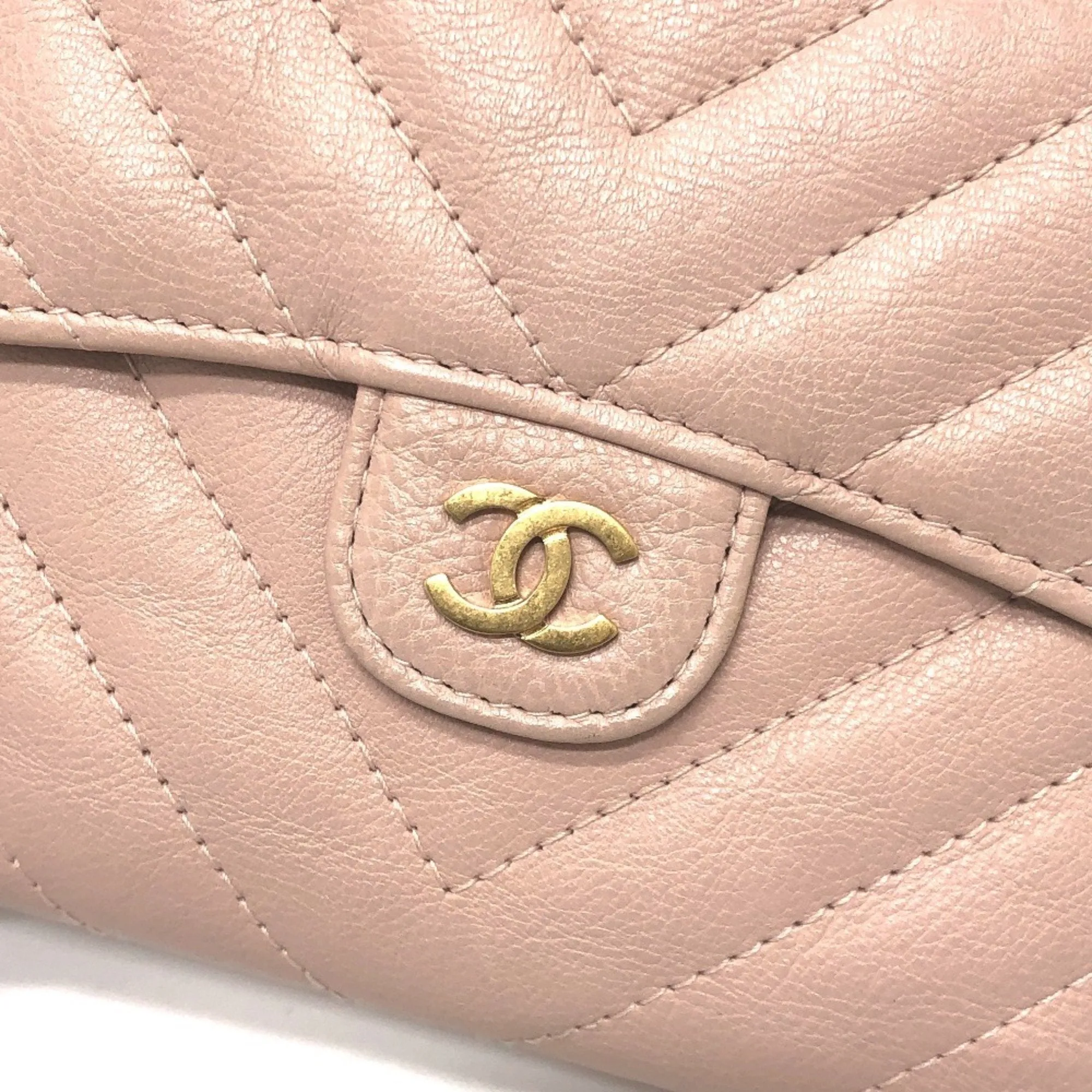 Chanel Leather Wallet (Tri-Fold) (Pre-Owned)