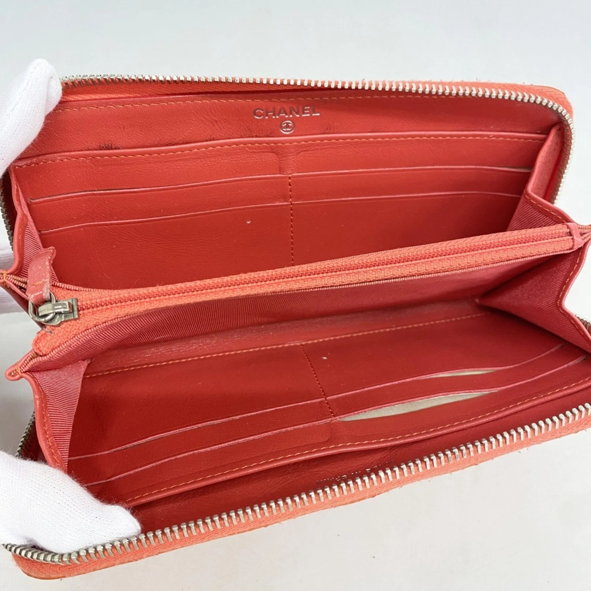 Chanel Patent Leather Long Wallet (Bi-Fold) (Pre-Owned)