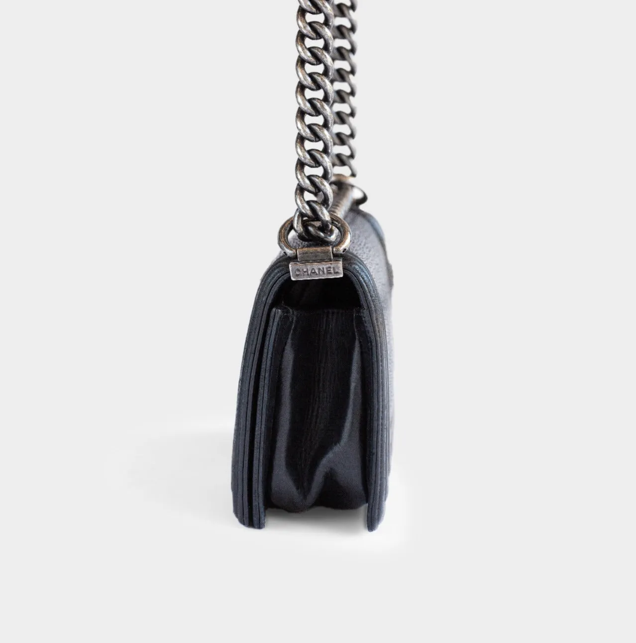 CHANEL - RARE BAG BOY SMALL BLACK STINGRAY