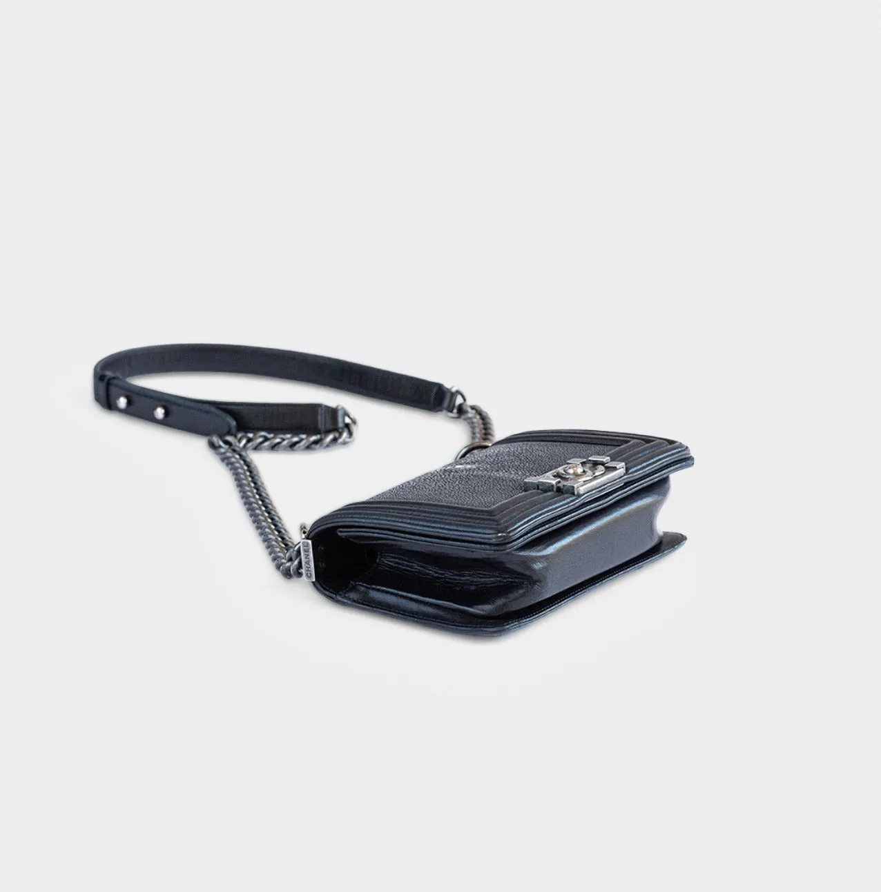 CHANEL - RARE BAG BOY SMALL BLACK STINGRAY