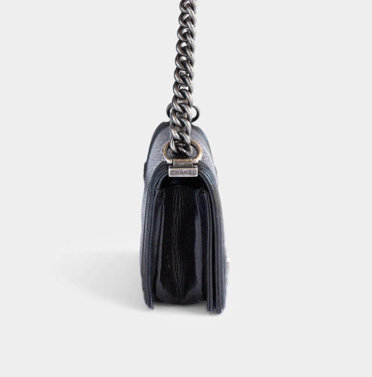 CHANEL - RARE BAG BOY SMALL BLACK STINGRAY