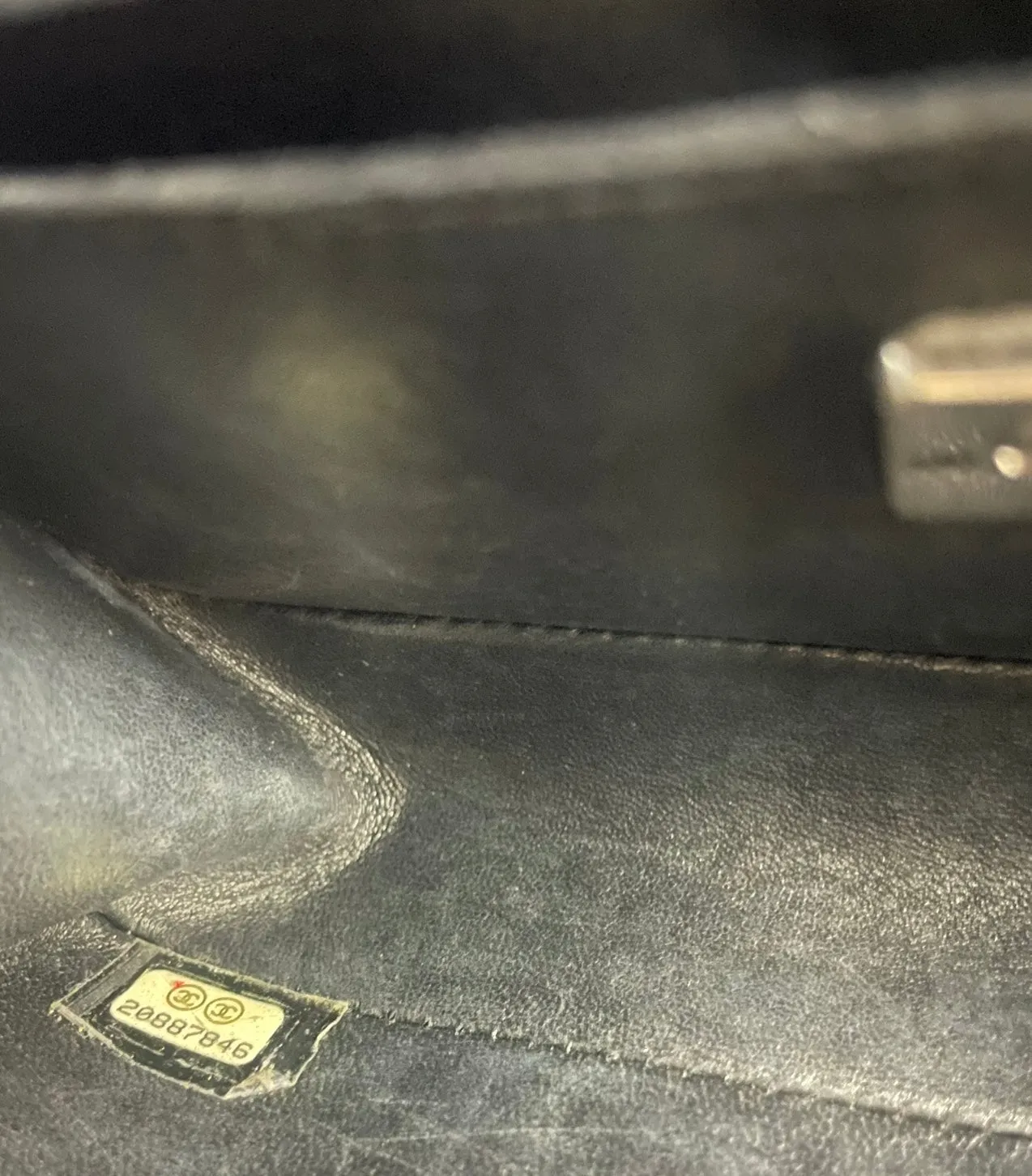 CHANEL - RARE BAG BOY SMALL BLACK STINGRAY