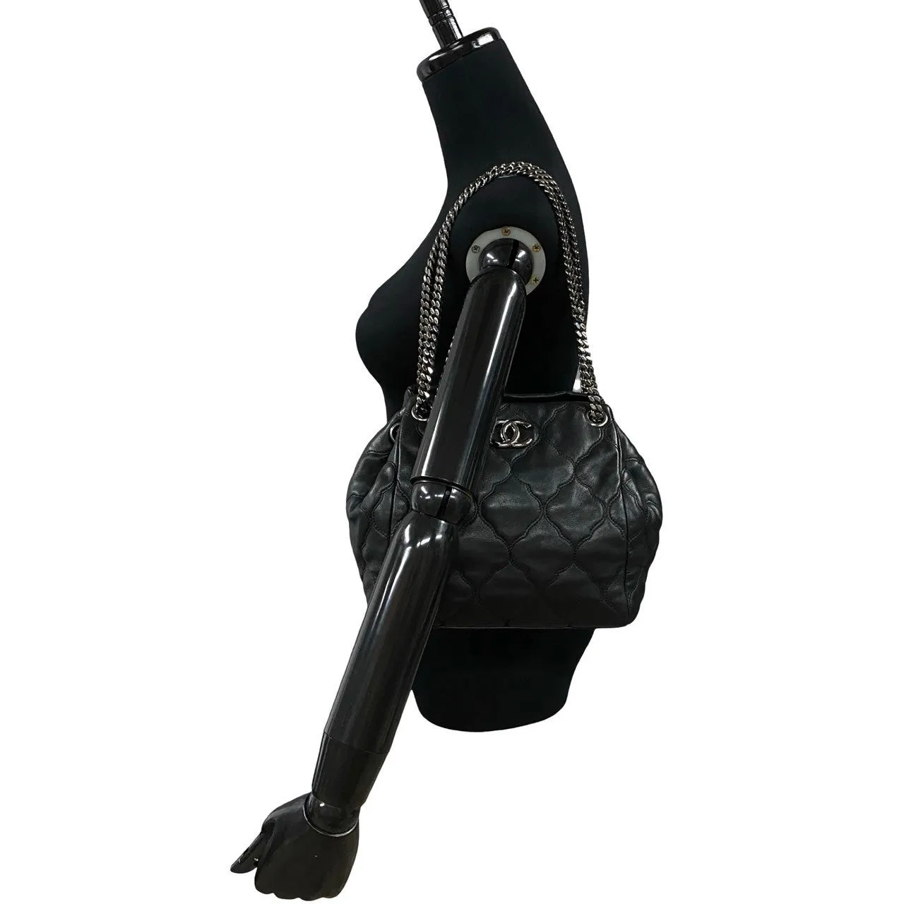 CHANEL Shoulder Bag lambskin black