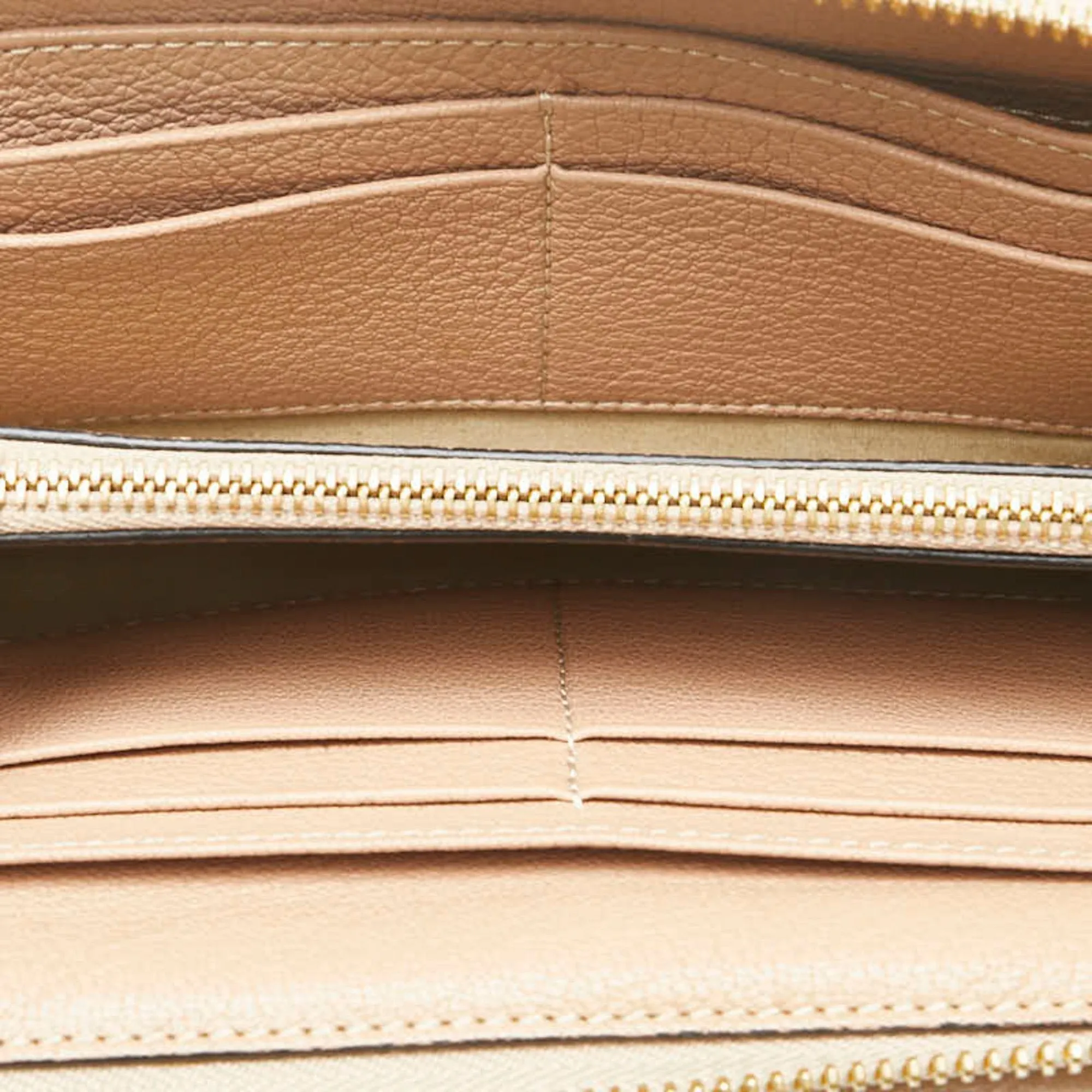 Chlo Leather Long Wallet (Bi-Fold) (Pre-Owned)