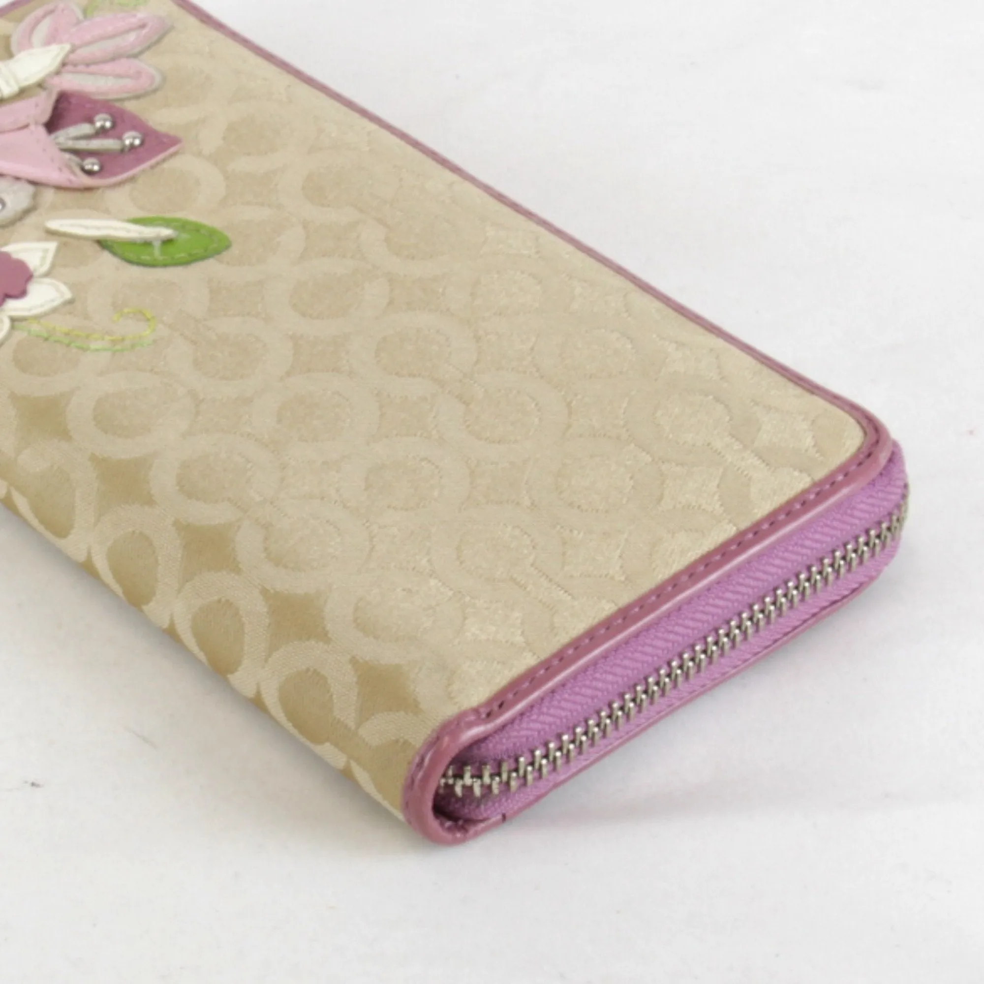 Coach Canvas Long Wallet (Bi-Fold) (Pre-Owned)