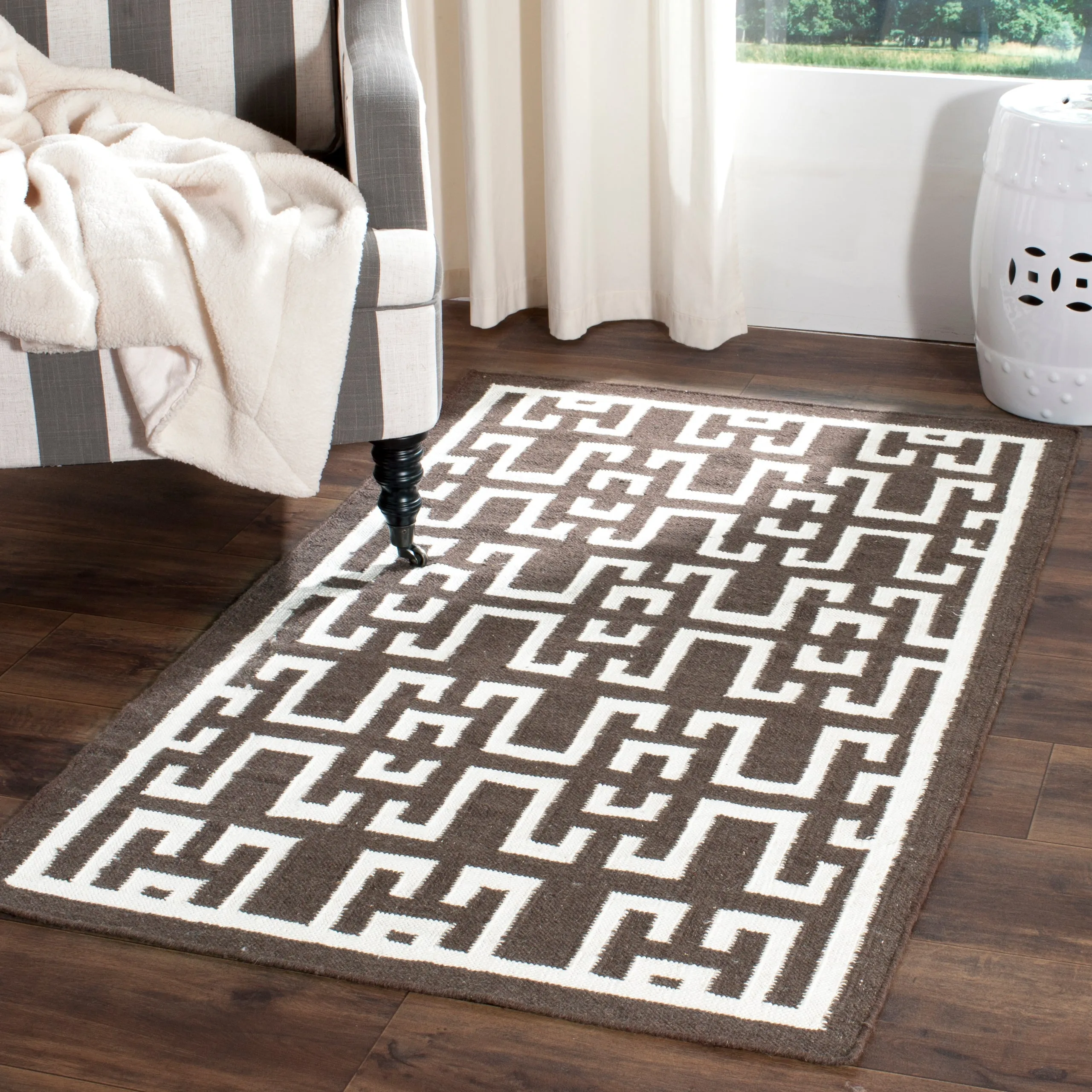 Dhurries Flat Weave Area Rug, Chocolate / Ivory Contemporary Style Easy Care