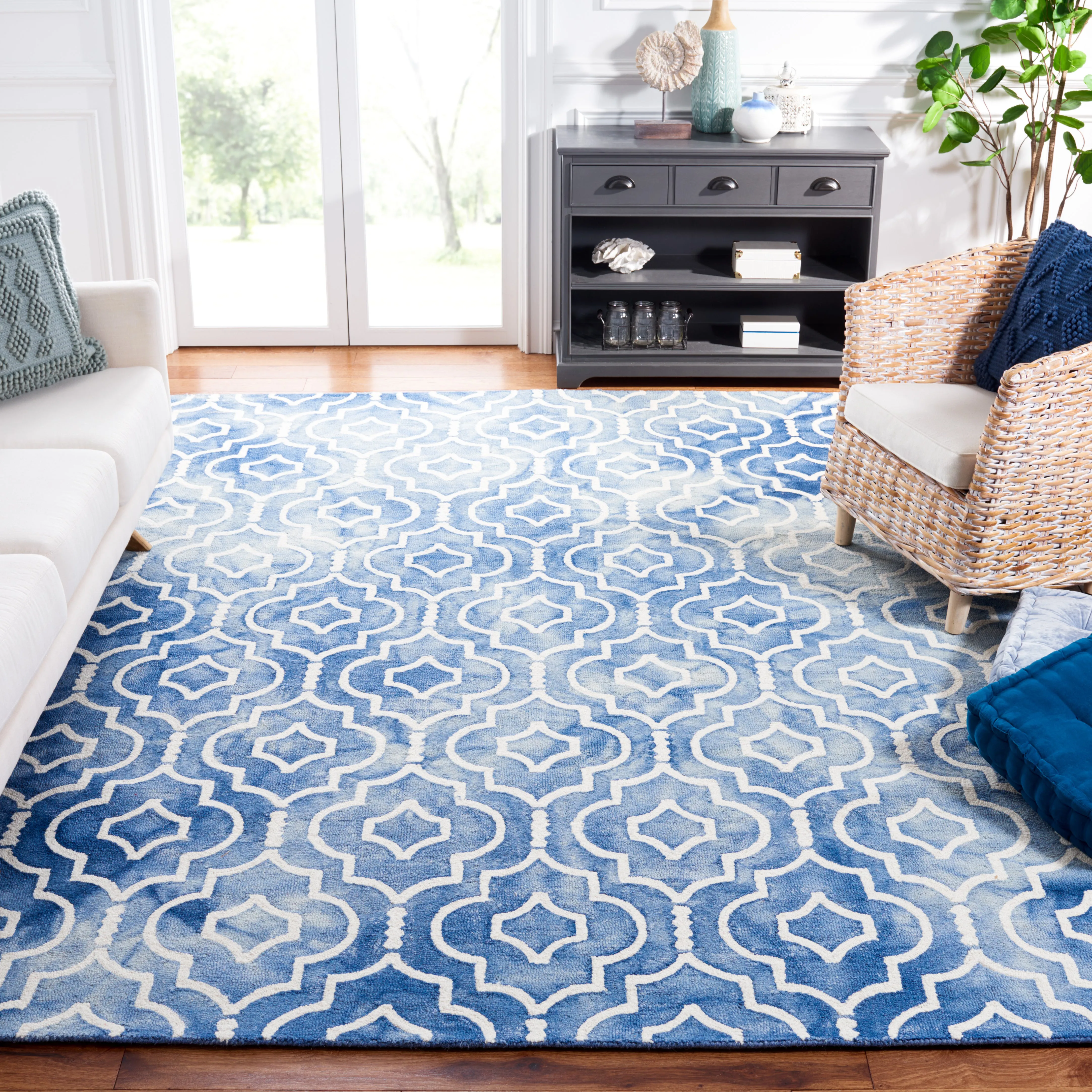 Dip Dye Hand Made Area Rug, Blue / Ivory Contemporary Style Non Shedding