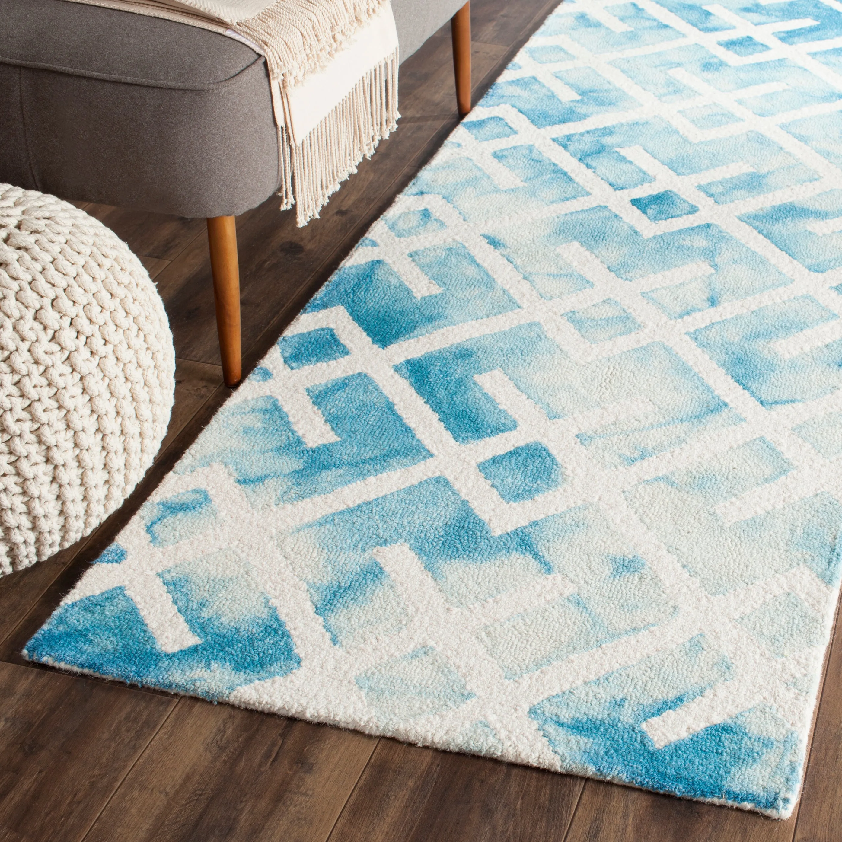 Dip Dye Hand Made Area Rug, Blue / Ivory Contemporary Style Non Shedding
