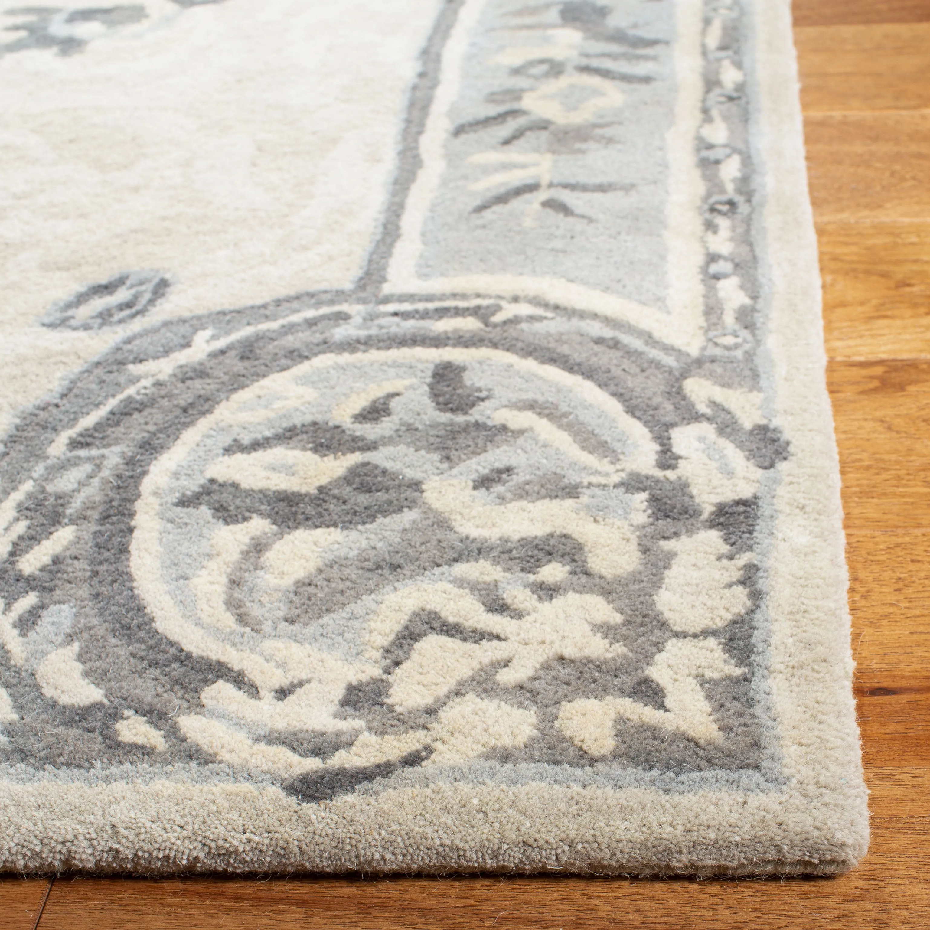 Empire Hand Made Area Rug, Beige / Light Grey Traditional Style Non Shedding