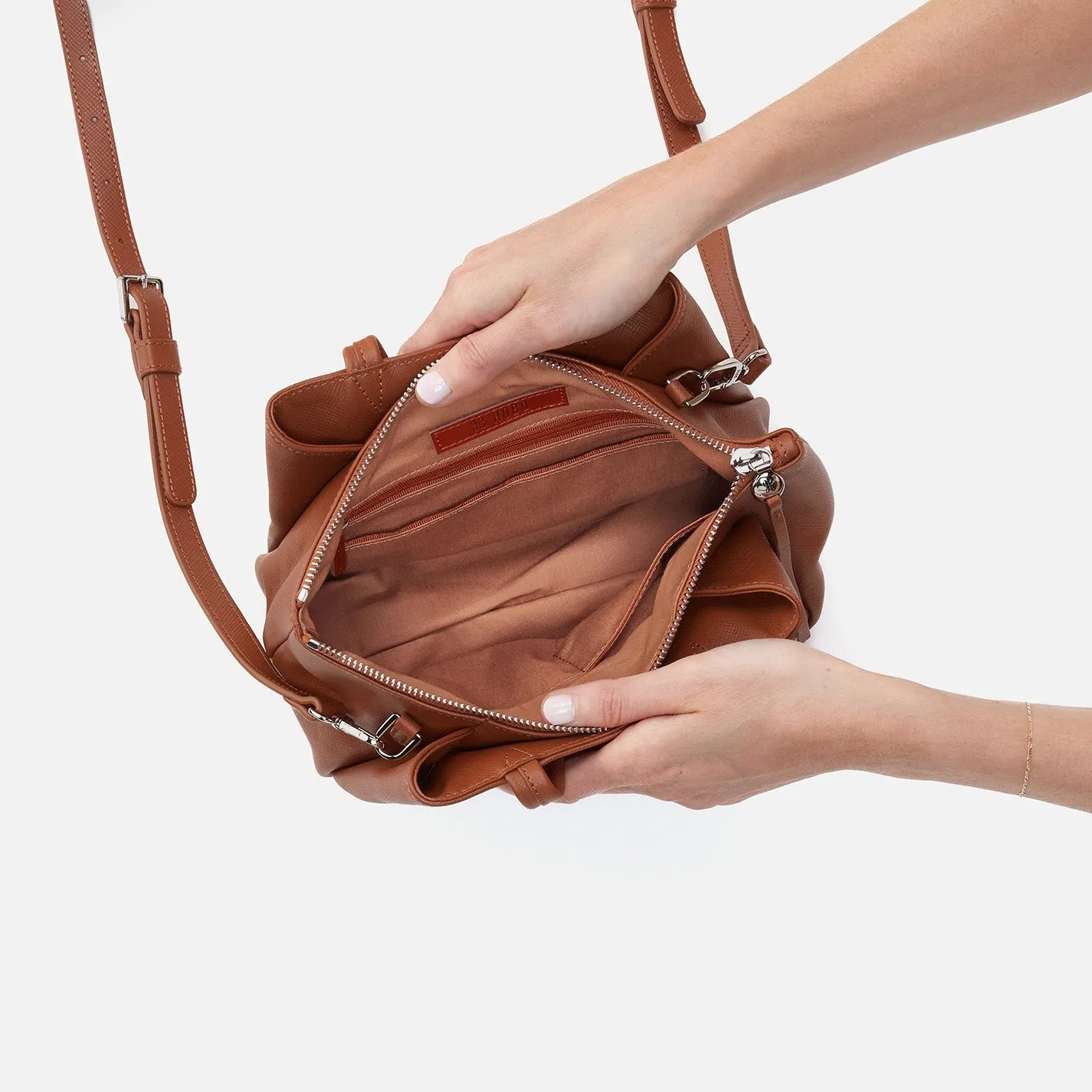 Essential Satchel in Soft Saffiano Leather - Lion