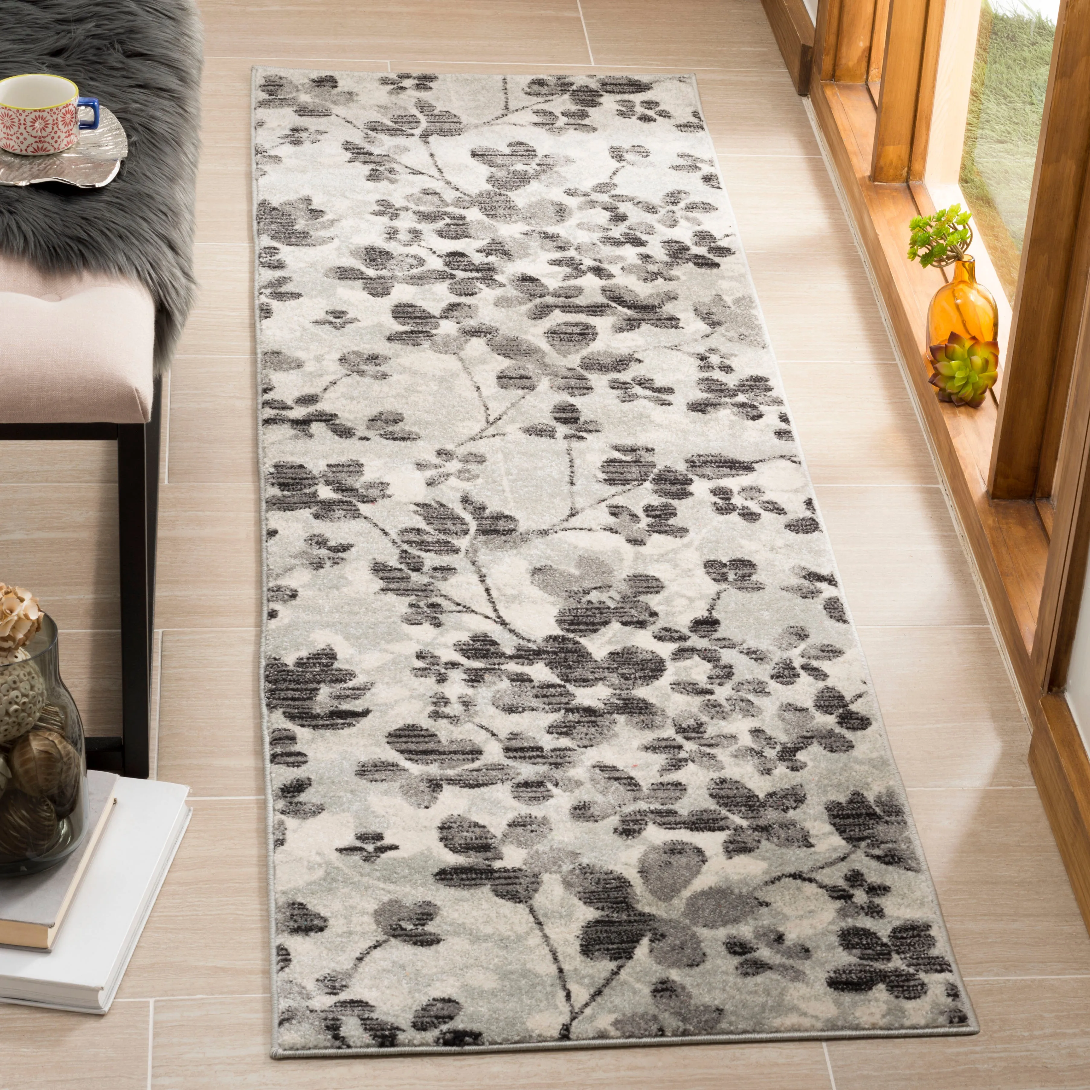 Evoke Machine Made Area Rug, Grey / Black Contemporary Style Easy Care