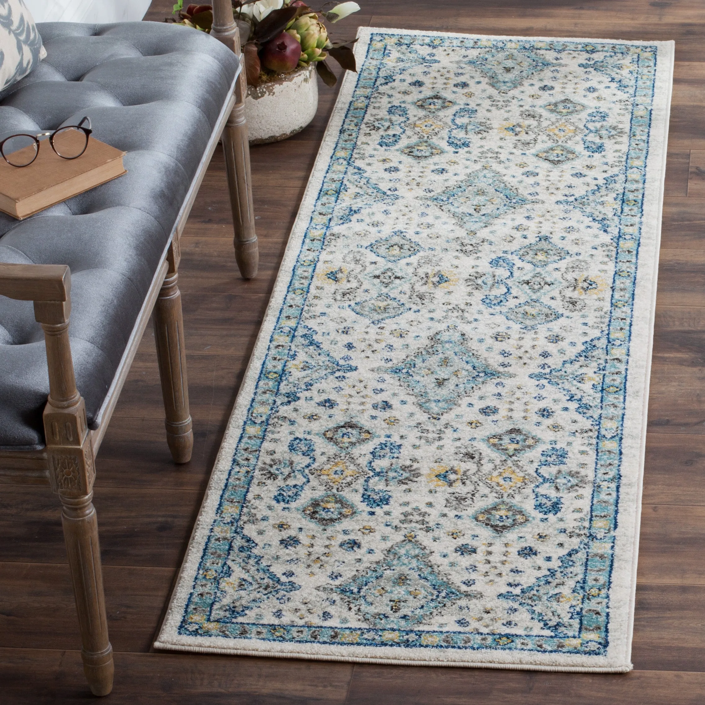 Evoke Machine Made Area Rug, Ivory / Light Blue Traditional Style Easy Care