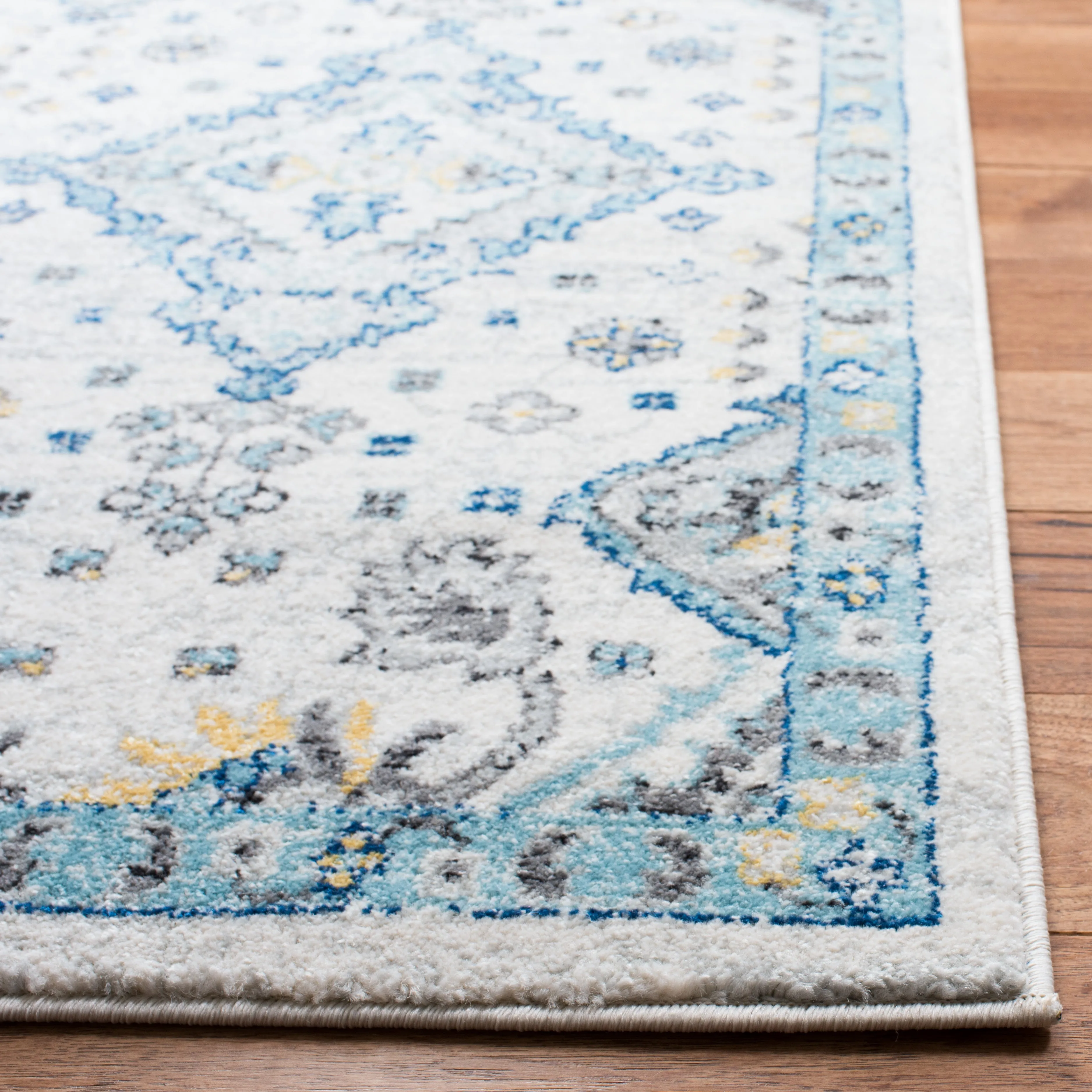Evoke Machine Made Area Rug, Ivory / Light Blue Traditional Style Easy Care