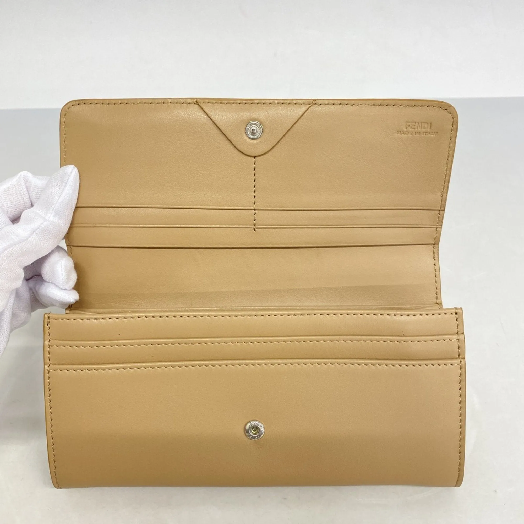 Fendi Leather Long Wallet (Bi-Fold) (Pre-Owned)