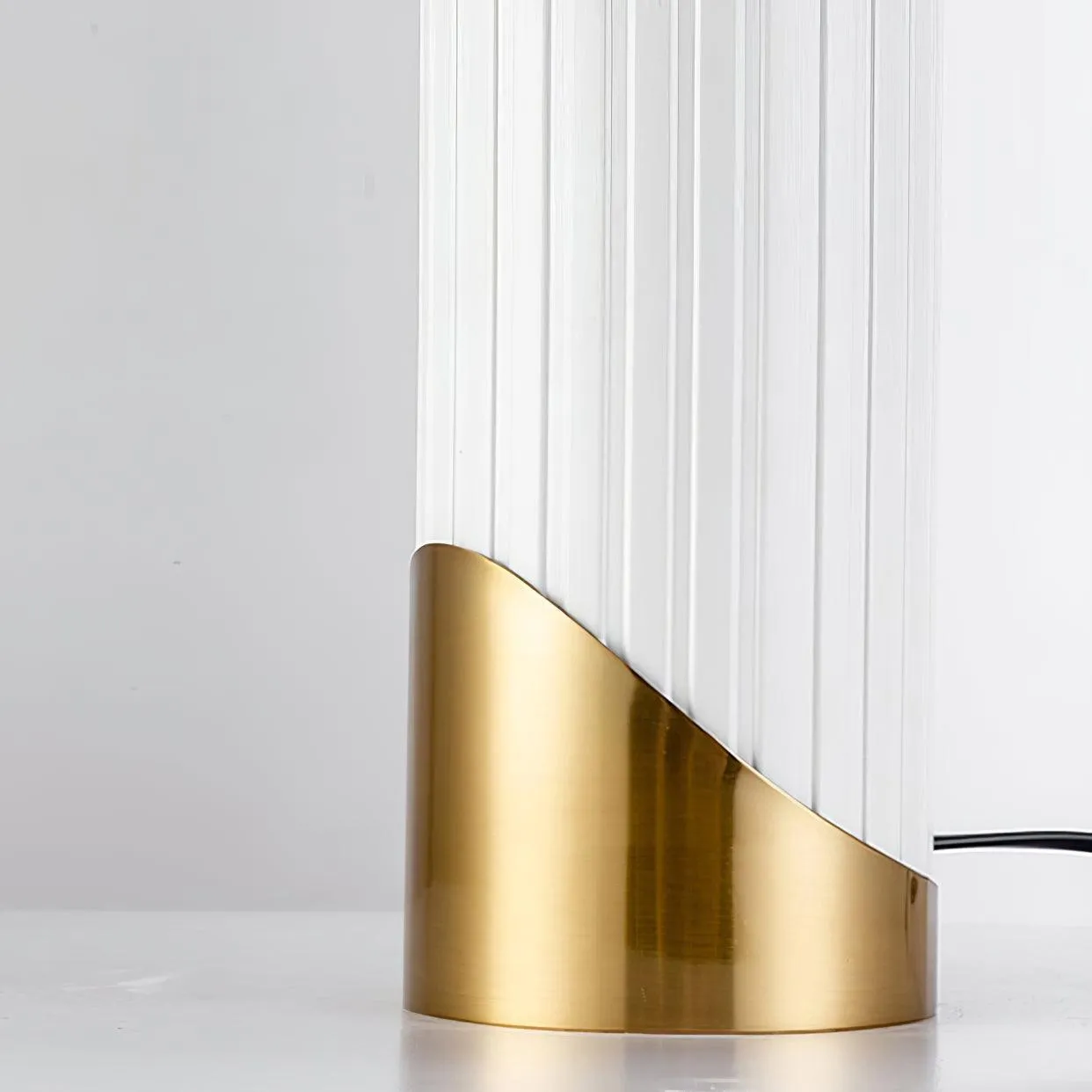 Ilayda Table Lamp