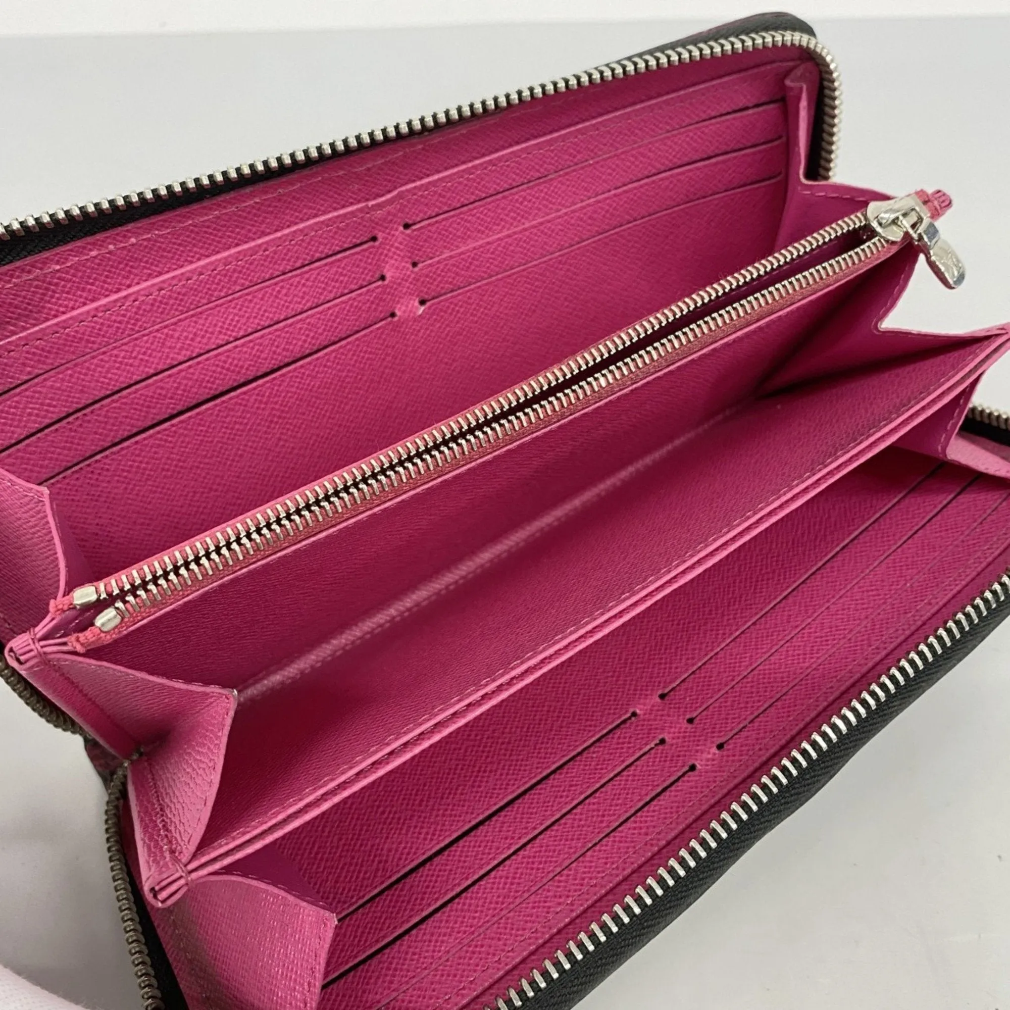 Louis Vuitton Hot pink Noir Long Wallet (Bi-Fold) (Pre-Owned)