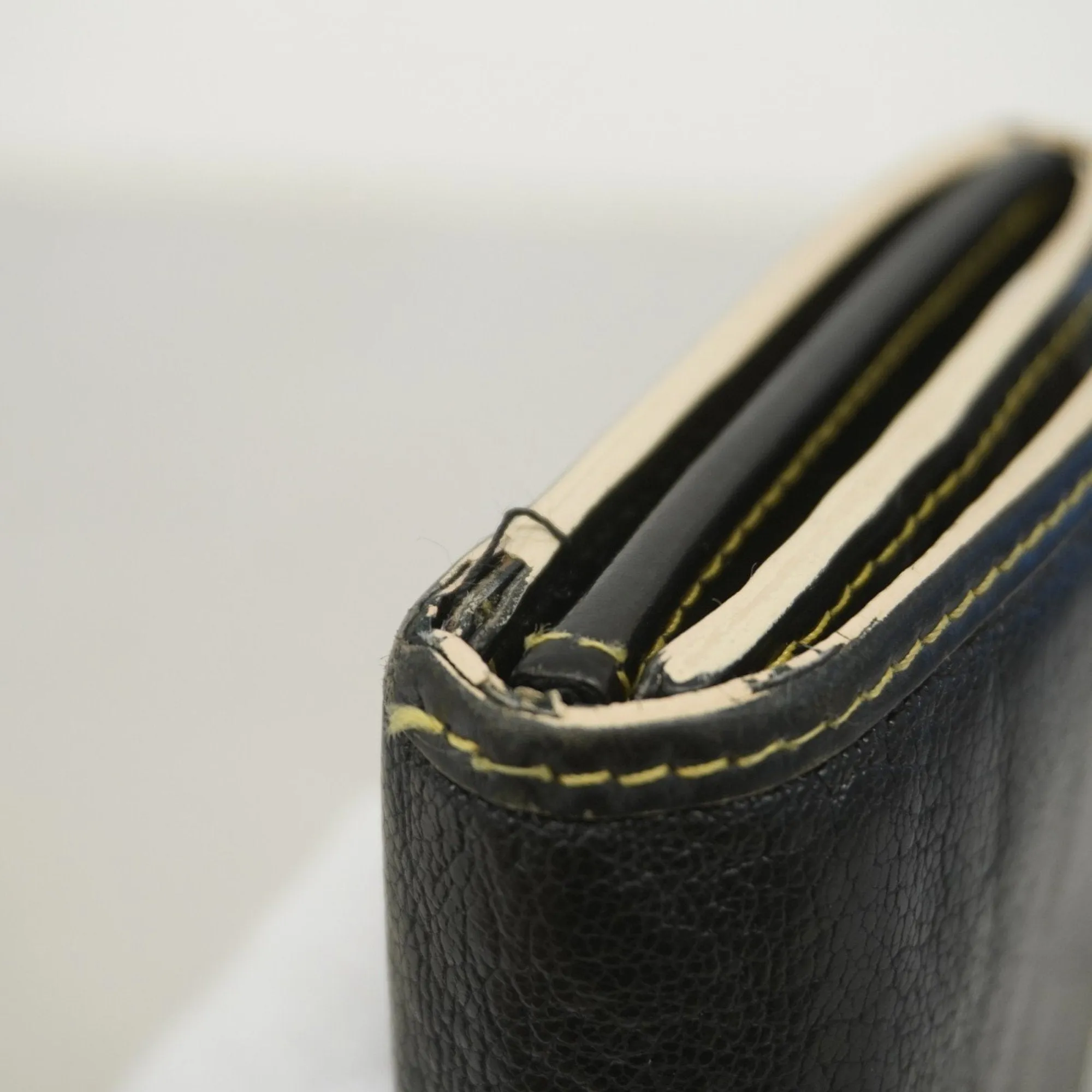 Louis Vuitton Long Wallet (Bi-Fold) (Pre-Owned)