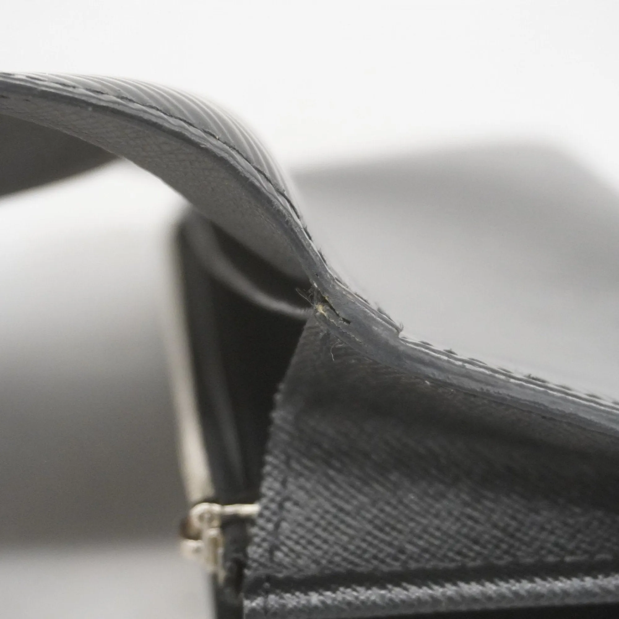 Louis Vuitton Long Wallet (Bi-Fold) (Pre-Owned)